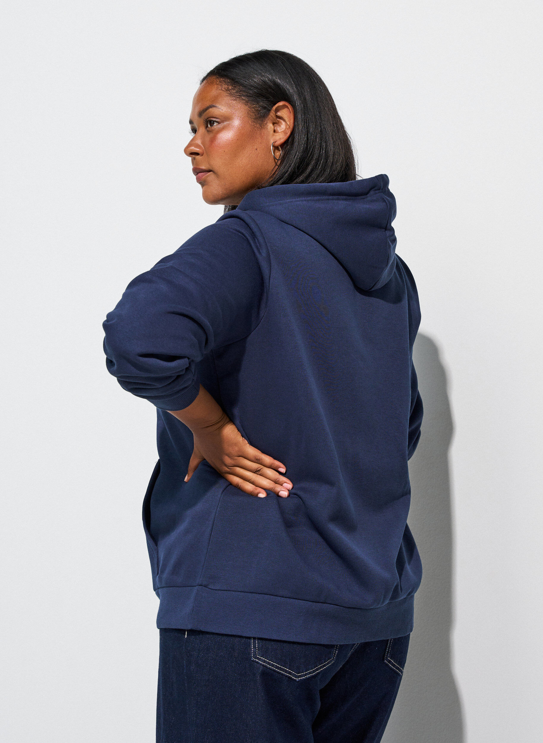 ZizzifashionHooded sweatshirt with a zip and pockets, Blue, Model image number 2