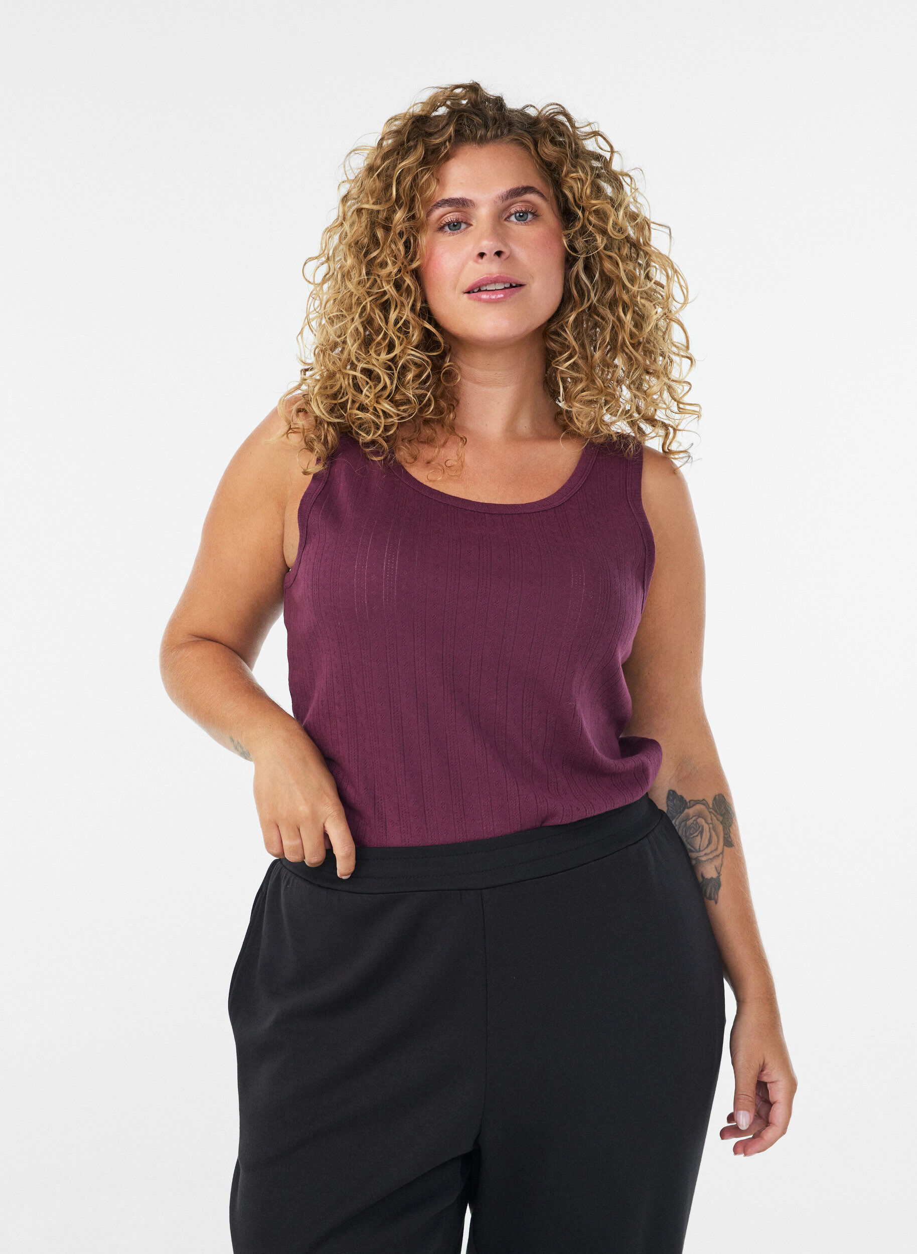 ZizzifashionNight top in organic cotton with a textured pattern, Dark Bordeaux, Model image number 0