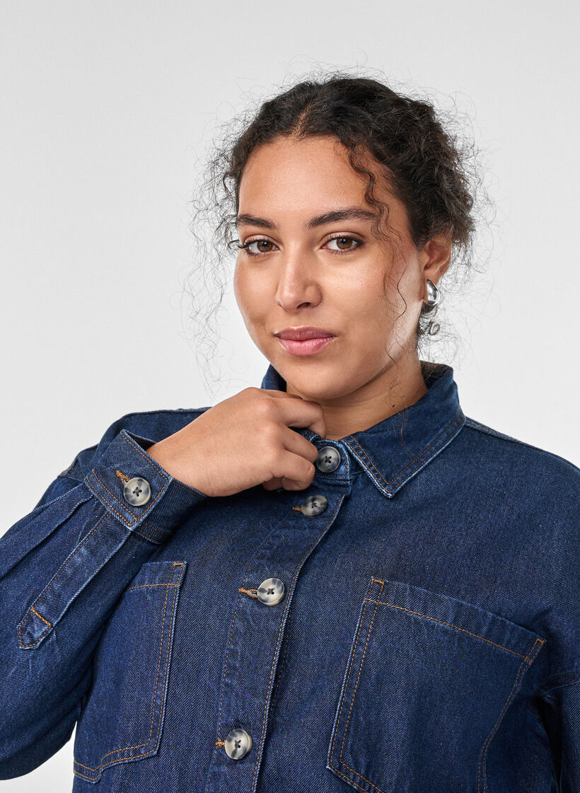 Loose denim shirt with chest pockets, Blue, Model image number 3