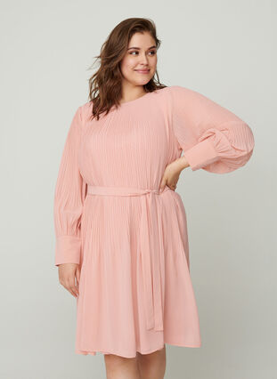 Long-sleeved plisse dress with a waist tie, Rose Tan, Model image number 0
