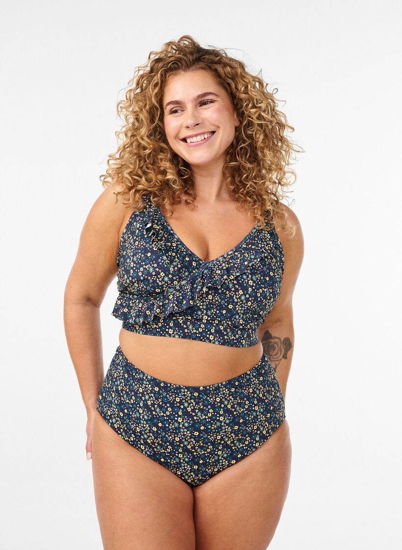 Bikini briefs with print and high waist, Green, Model image number 0