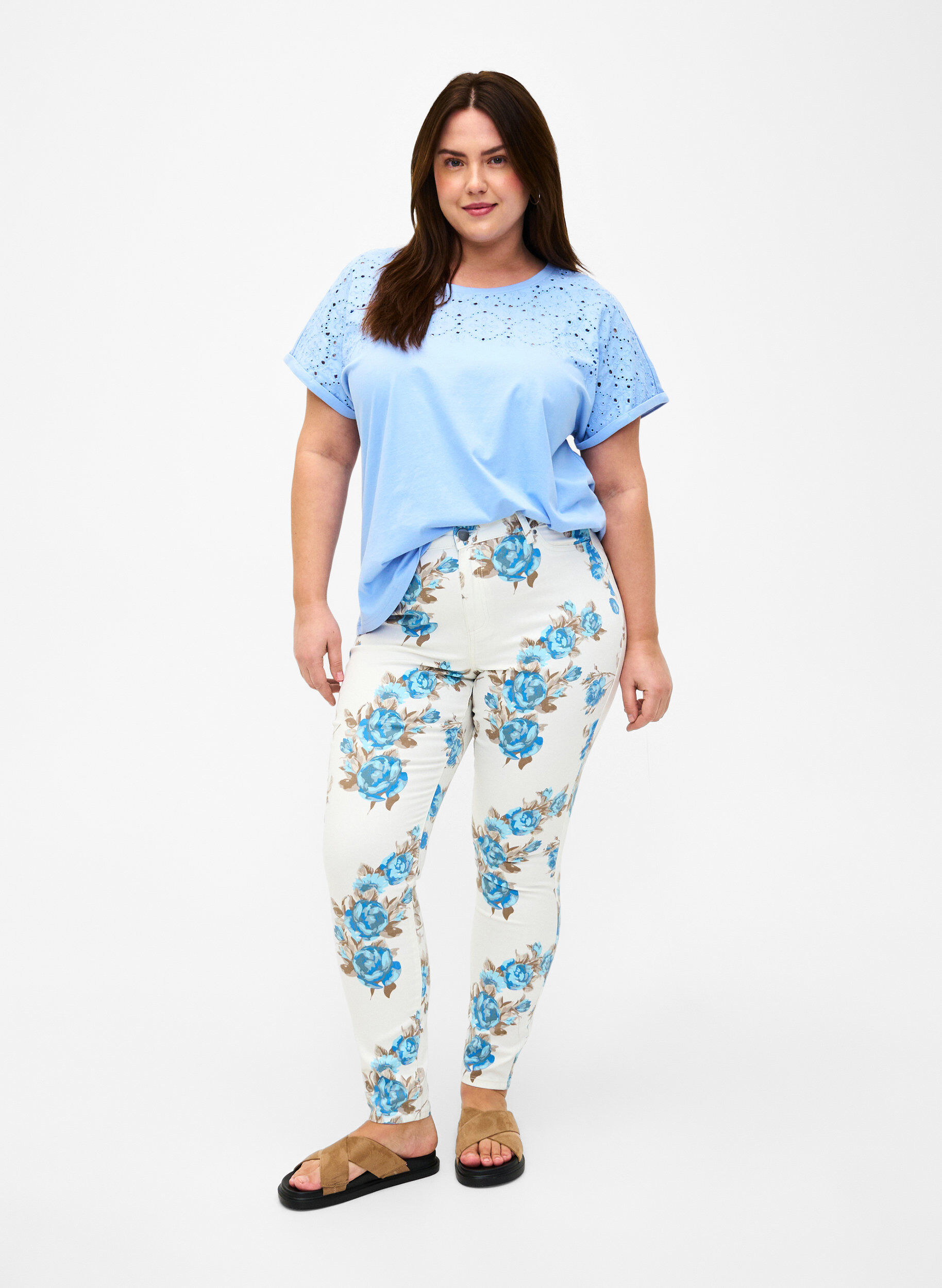 Zizzifashion Organic cotton T-shirt with broderie anglaise, Serenity, Model image number 2