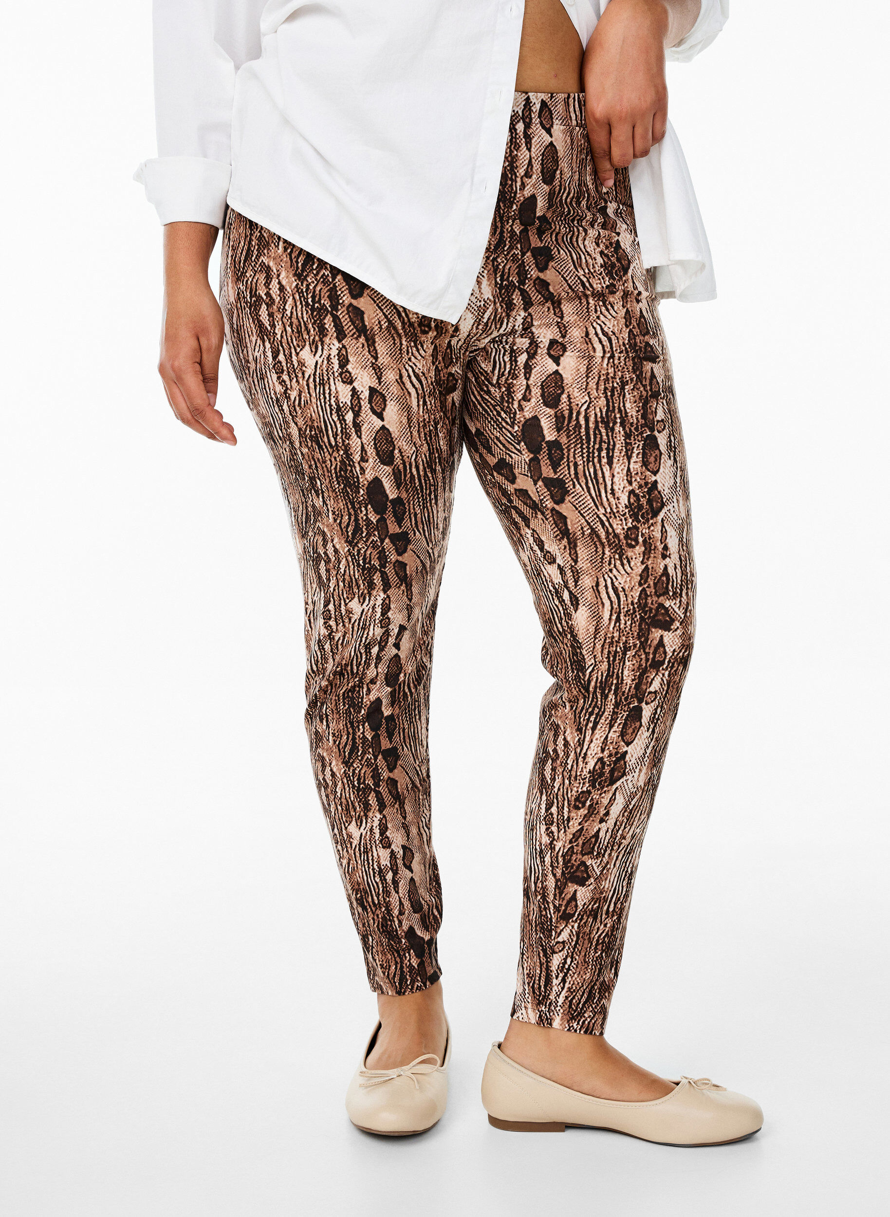 Viscose leggings with print, Brown, Model