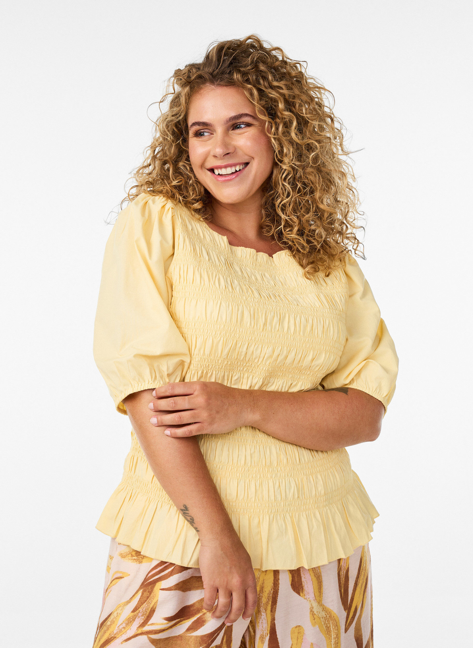 Zizzifashion Smock blouse with a ruffle hem and boat neck, Yellow, Model image number 0