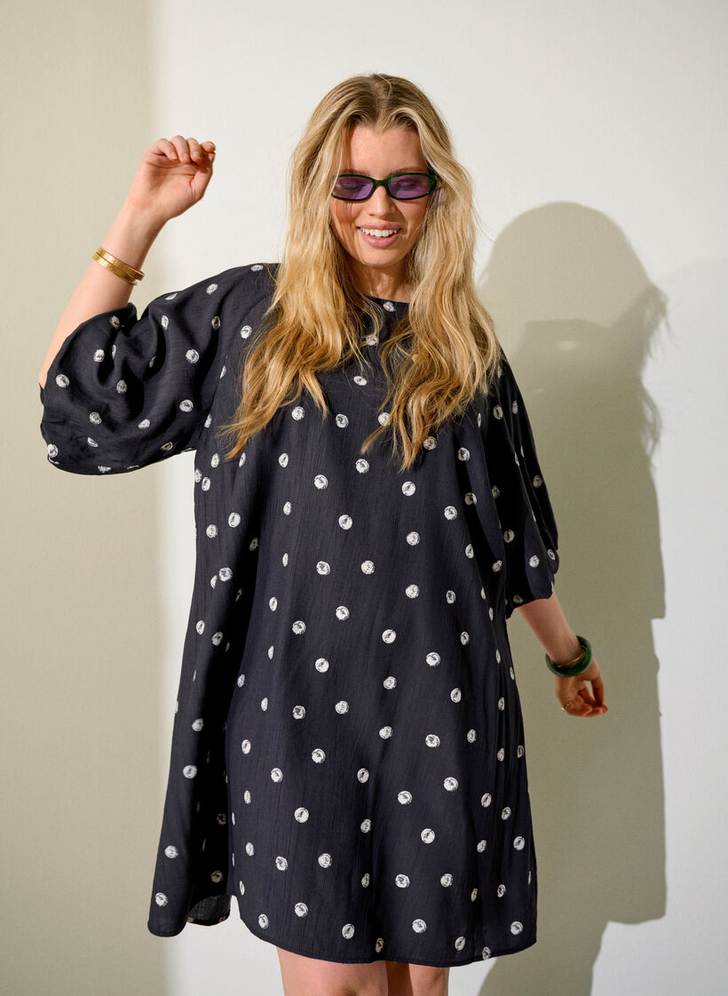 Short viscose dress with balloon sleeves, Black, Image