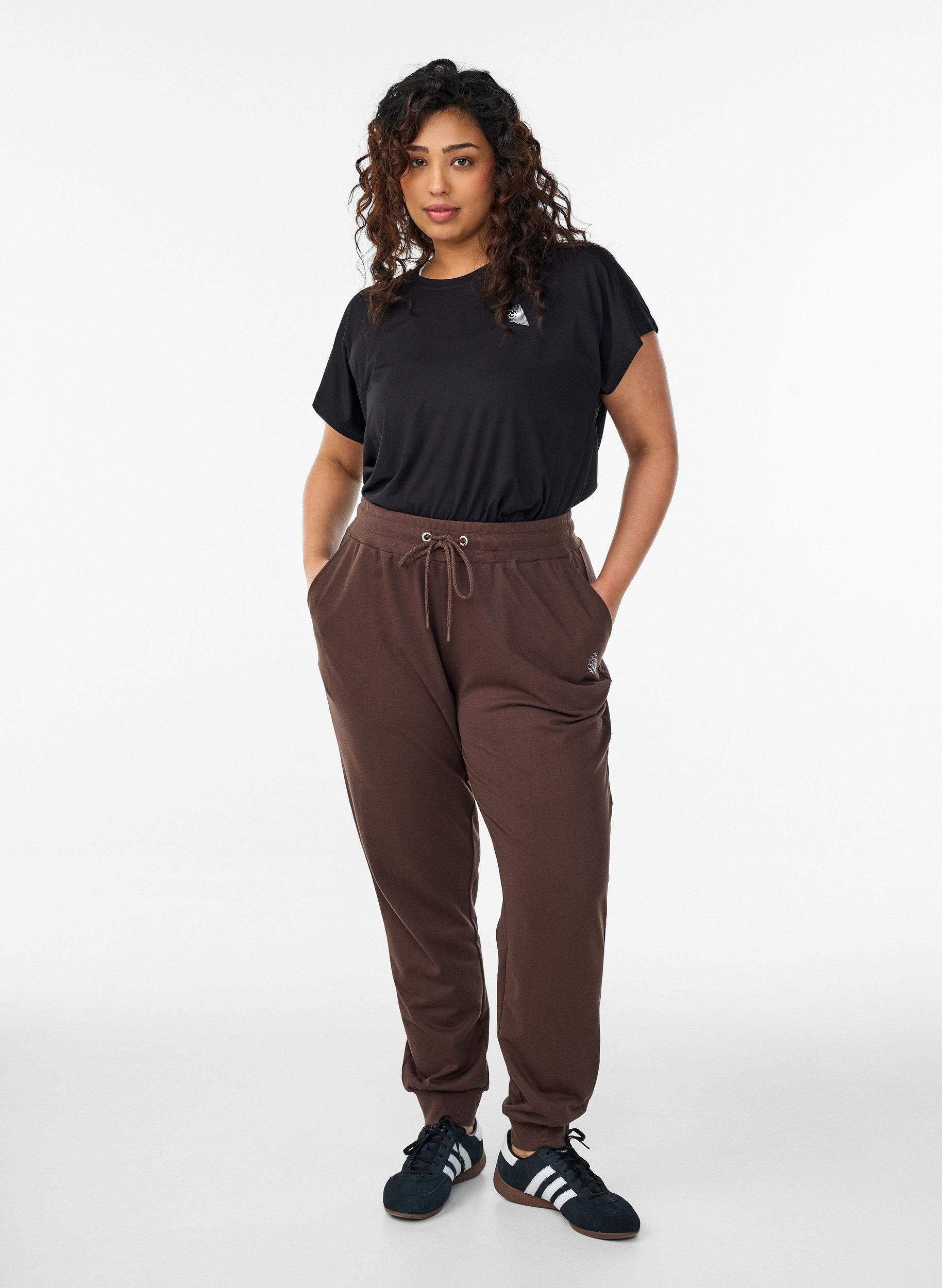 Zizzifashion Loose tracksuit trousers with pockets, Brown, Model image number 1