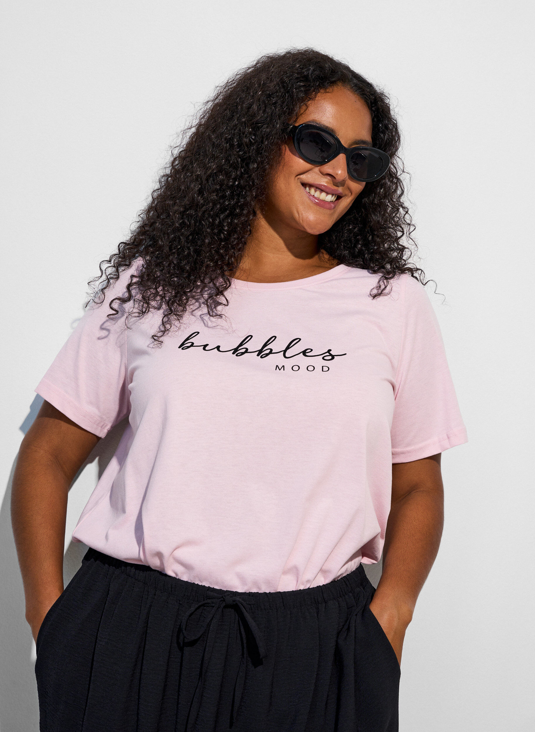 T-shirt with motif, Pink, Model
