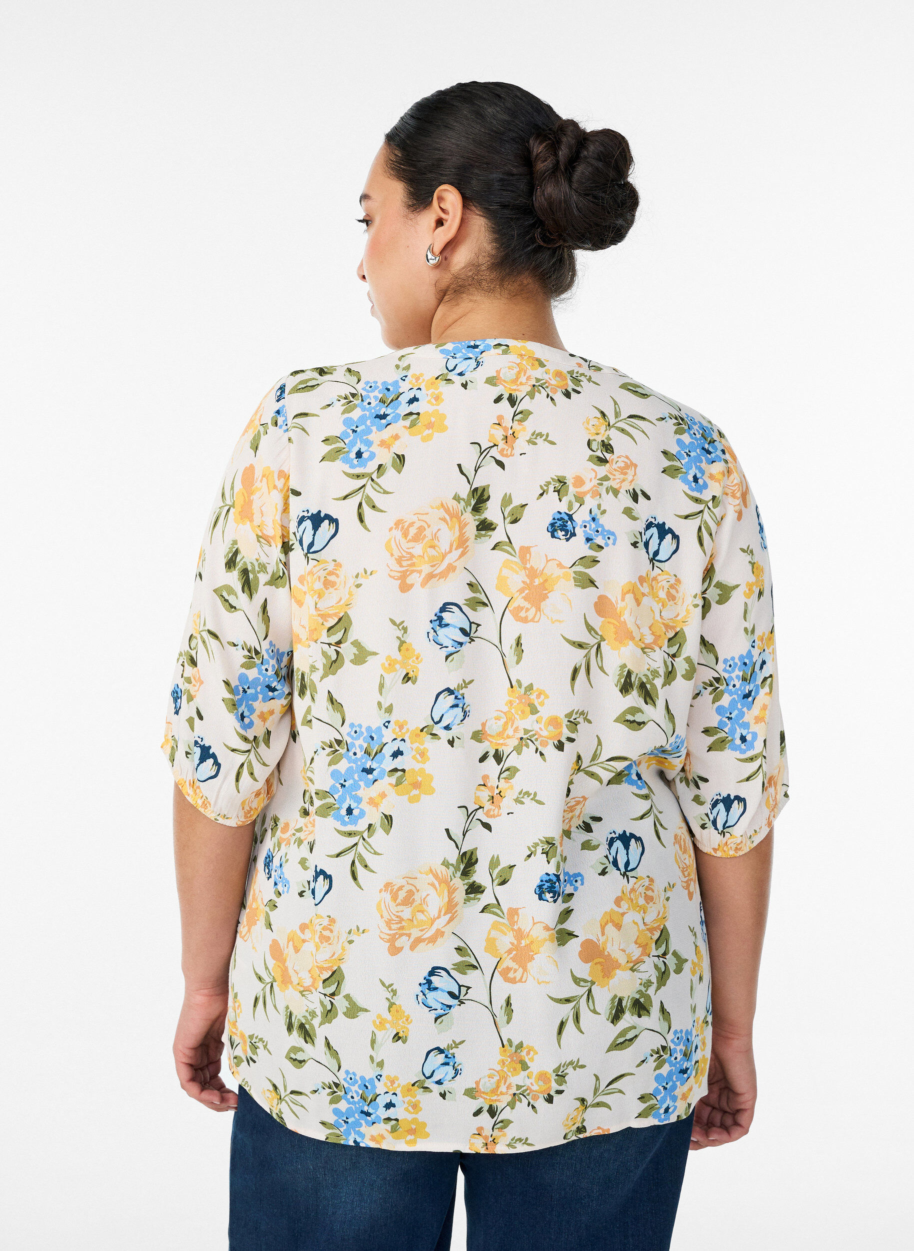 Zizzifashion Viscose blouse with print and button fastening, Vanilla, Model image number 2