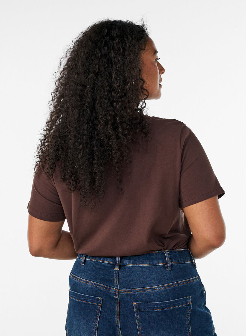 Basic plain cotton t-shirt, Brown, Model image number 2