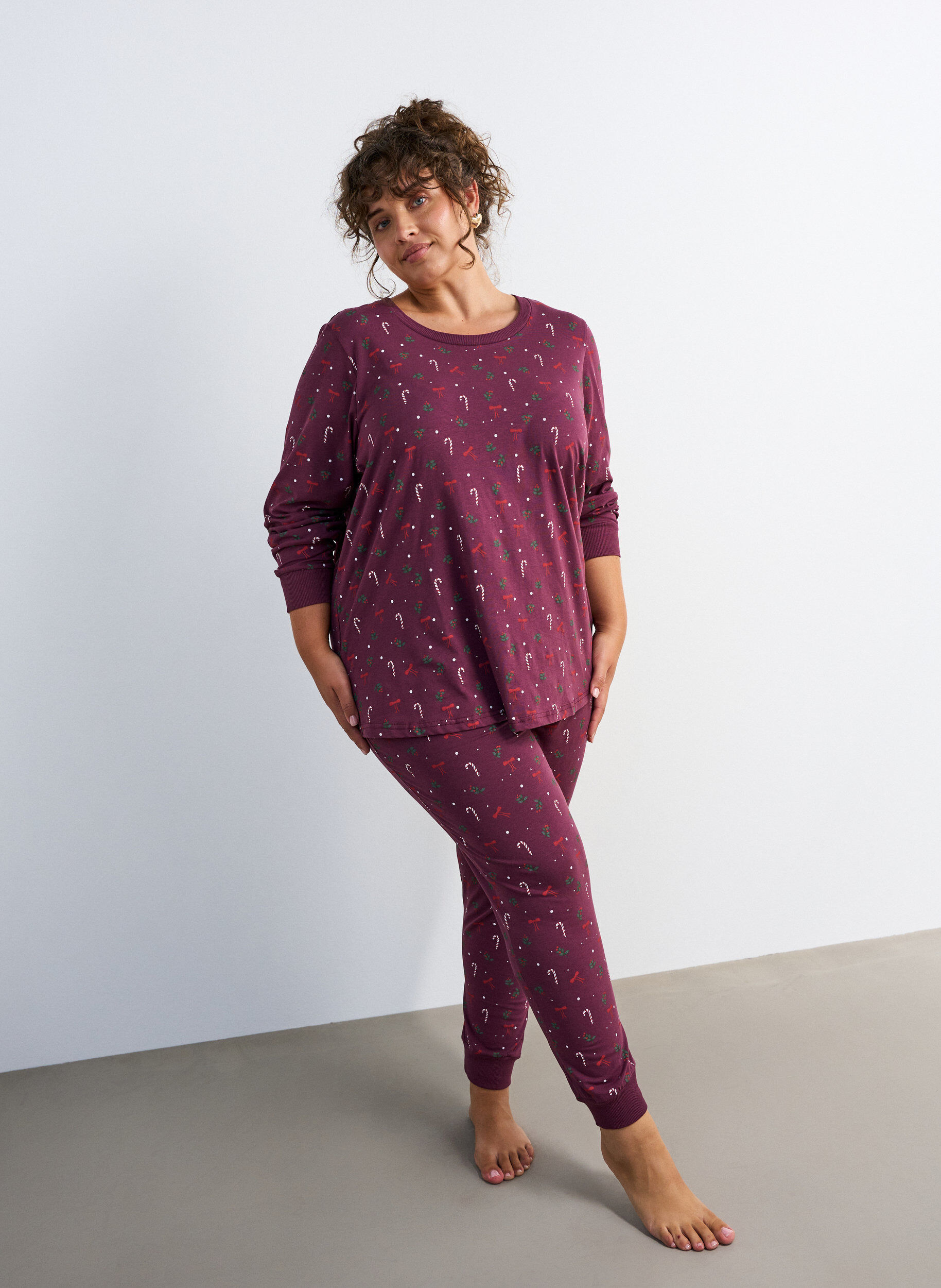 Printed pyjama bottoms, Dark Bordeaux, Model