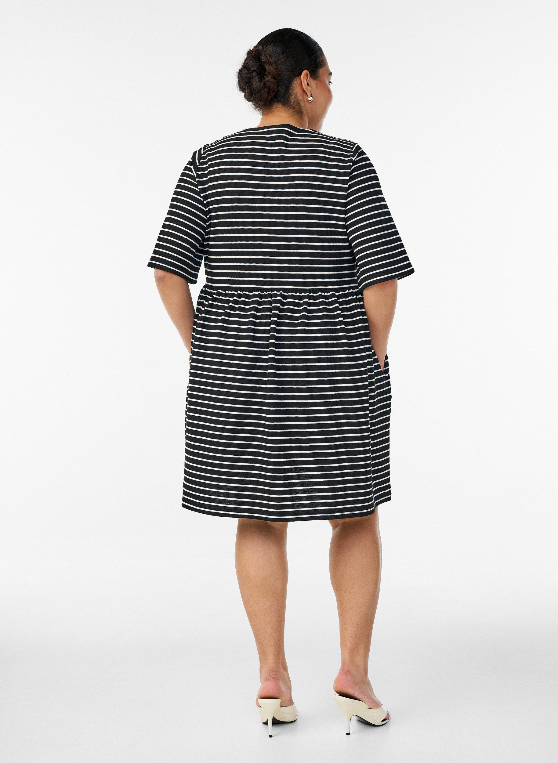 Zizzifashion Dress with a ribbed texture and an empire line, White, Model image number 2