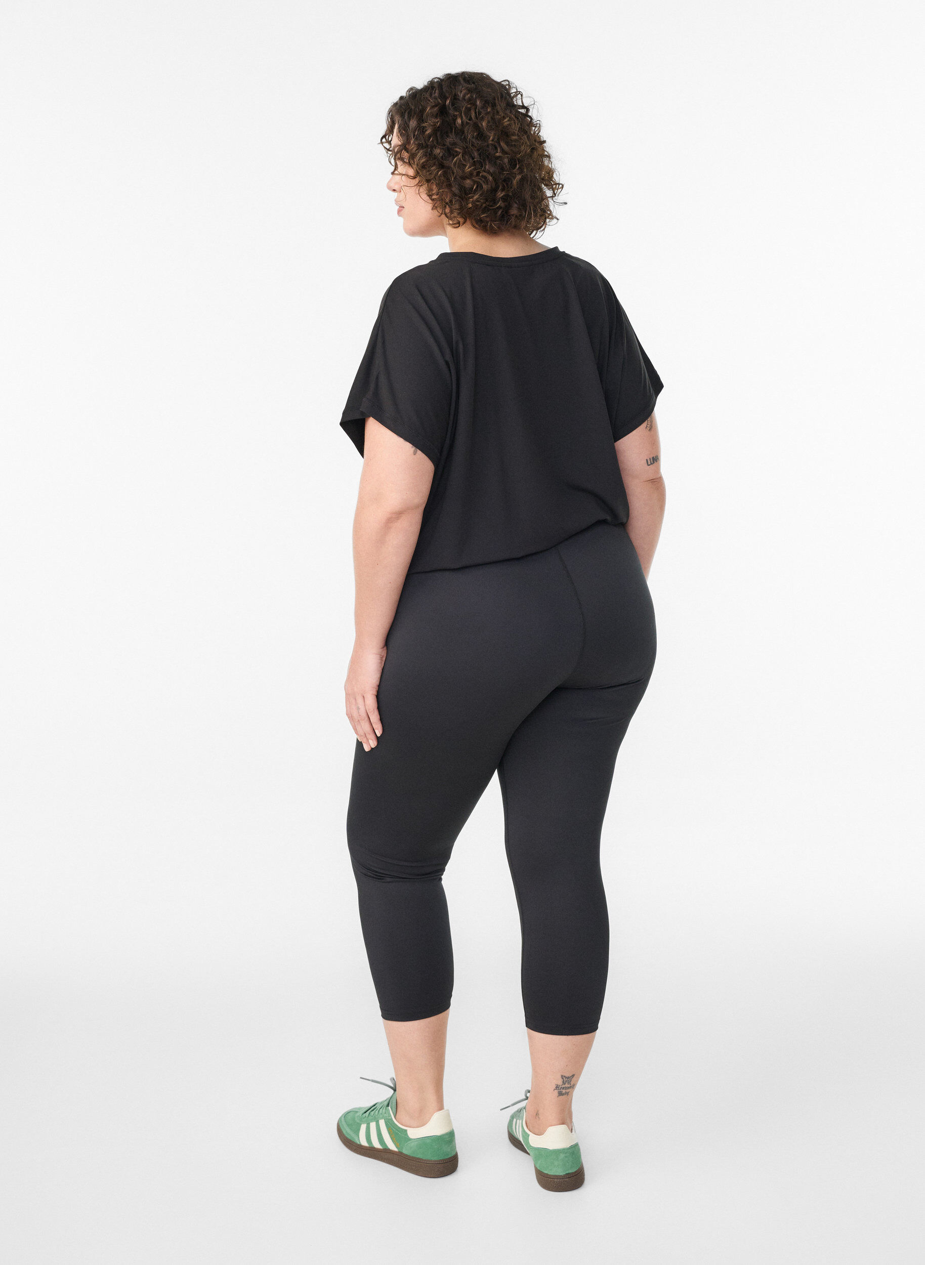 ZizzifashionClose-fit workout capris, Black, Model image number 2