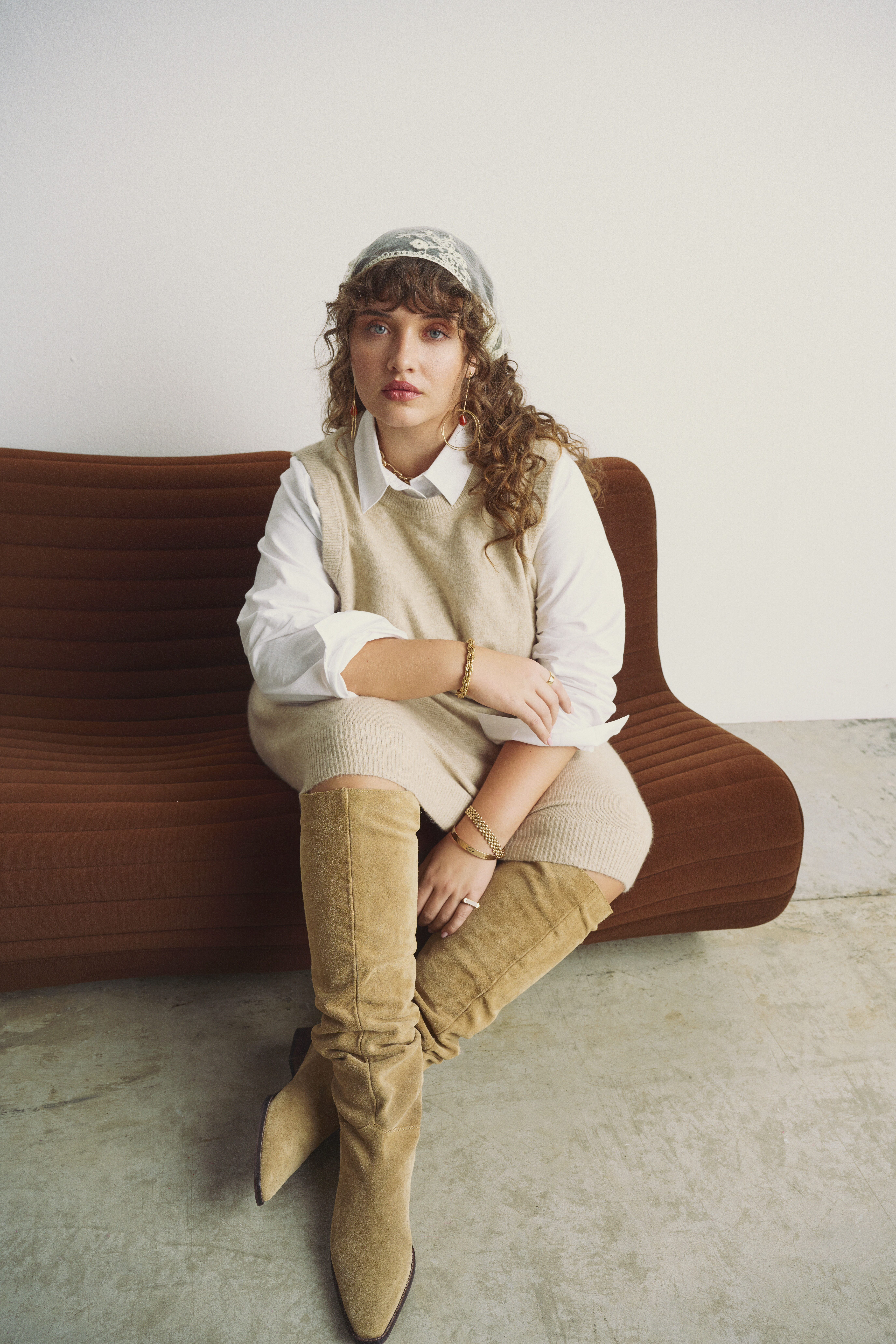 Zizzifashion Beige knitted waistcoat, , Model