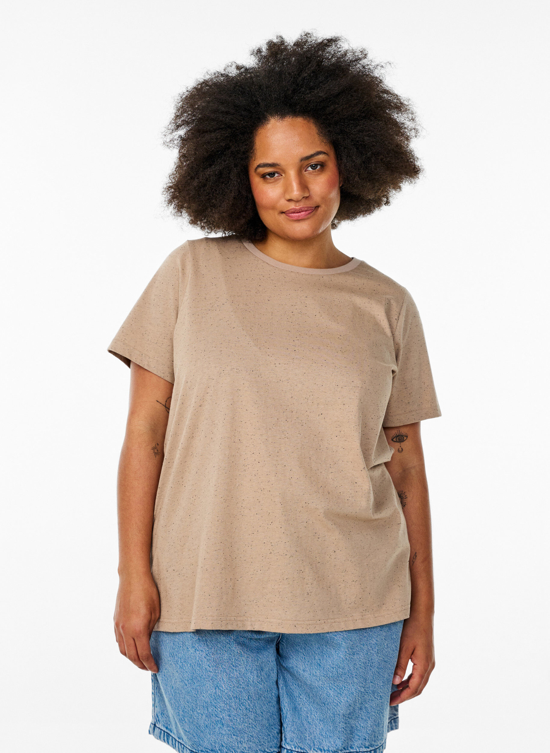Cotton T-shirt with round neck, Beige, Model