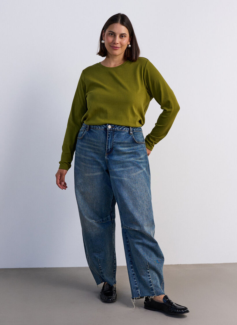 Long-sleeved basic T-shirt with a round neck, Green, Model image number 1