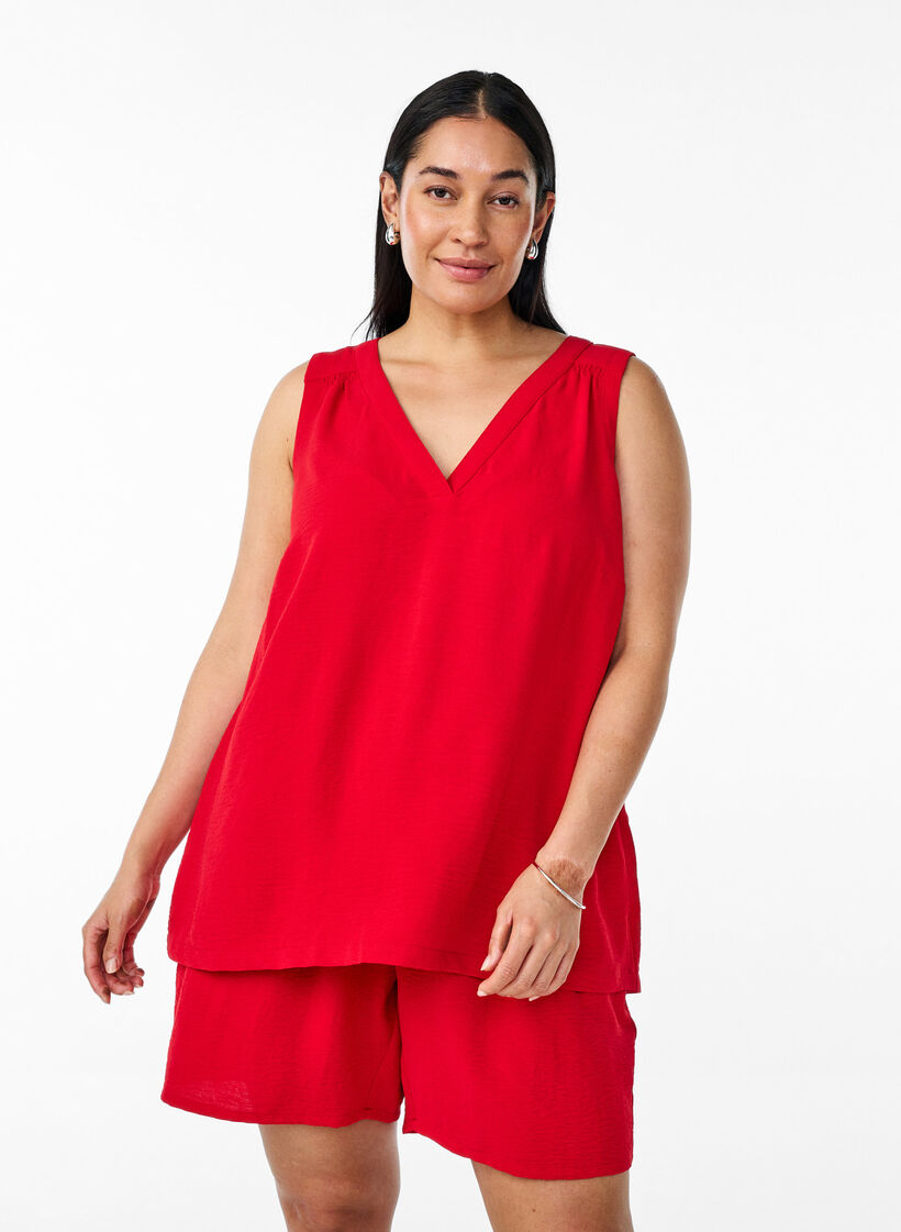 Sleeveless top with wrinkle details, Red, Model image number 0
