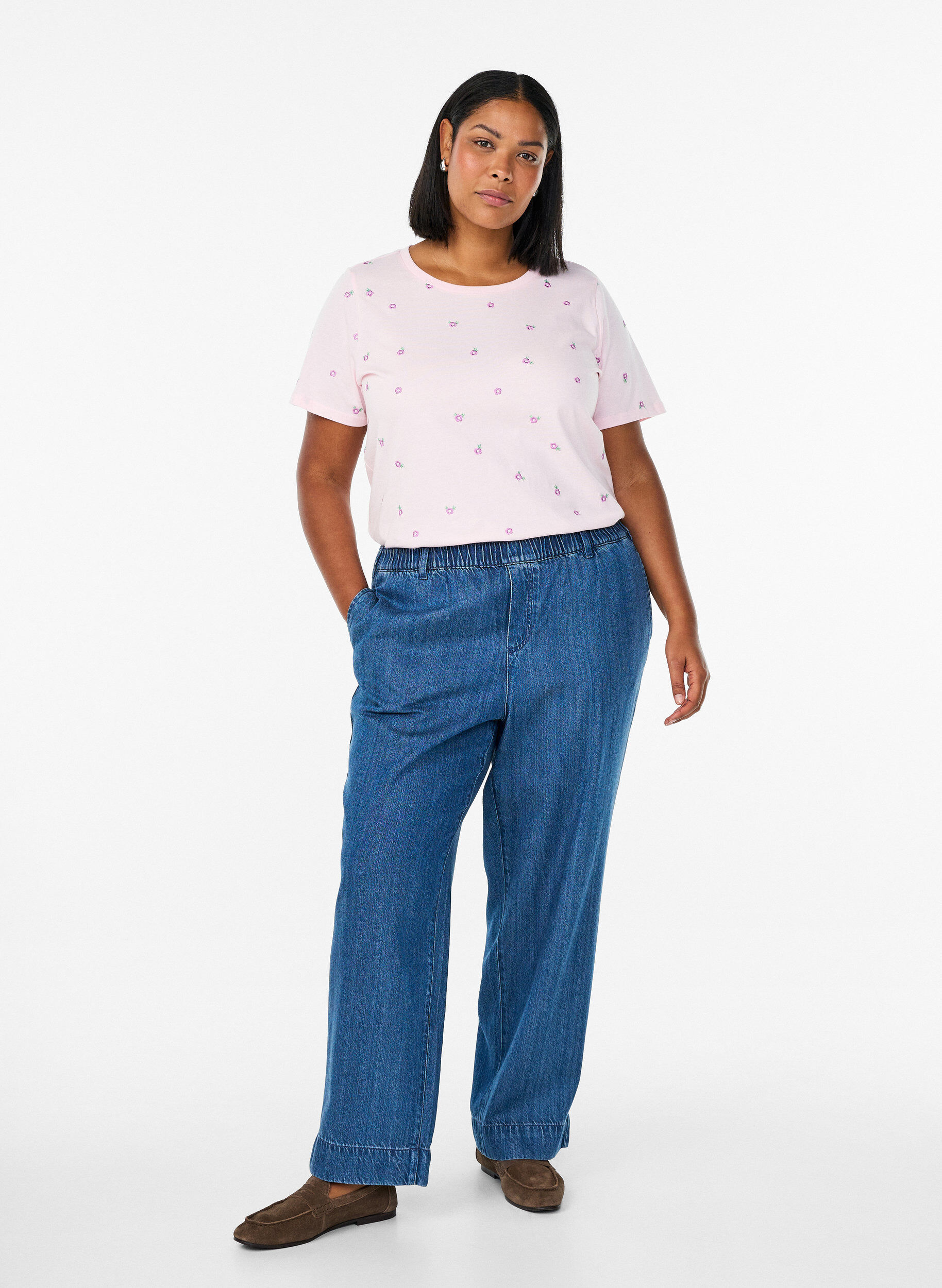 Zizzifashion T-shirt in organic cotton with embroidered motifs, Pink, Model image number 1