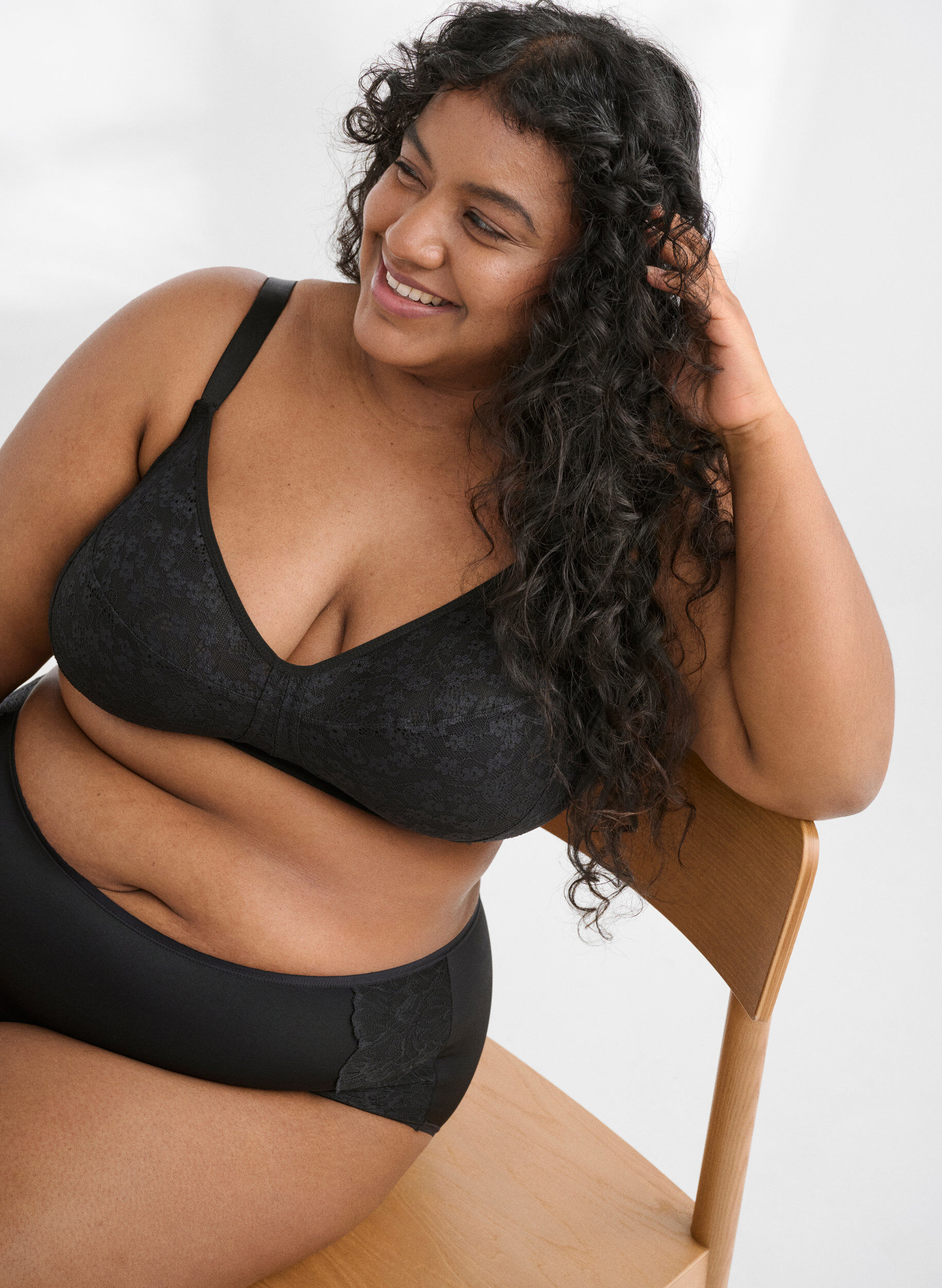 Zizzifashion Wireless bra with lace, Black, Image image number 0