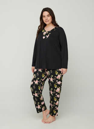 Long-sleeved cotton pyjama top, Black w. Flower, Model image number 3