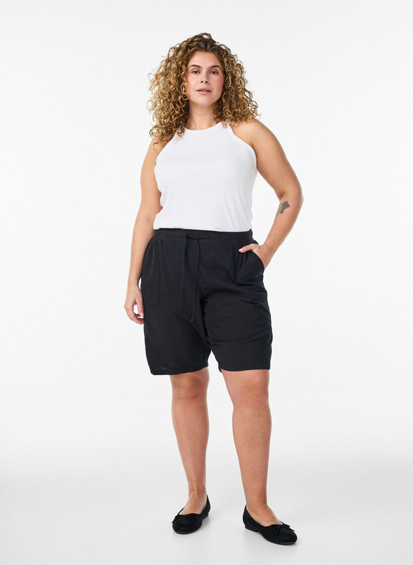 Loose cotton shorts with pockets, Black, Model image number 1