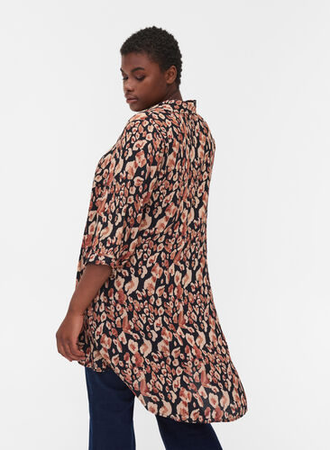 Printed viscose tunic with 3/4-length sleeves, Leo AOP, Model image number 1