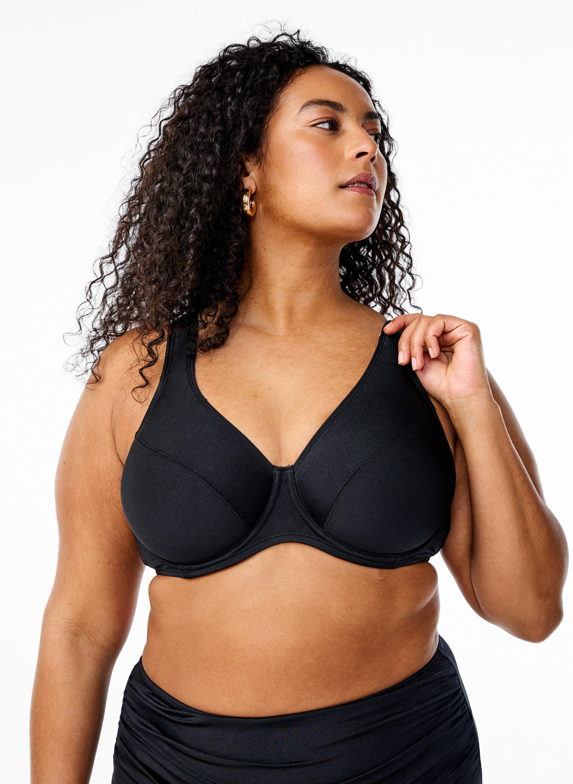 Full cover bikini top with underwire, Black, Model