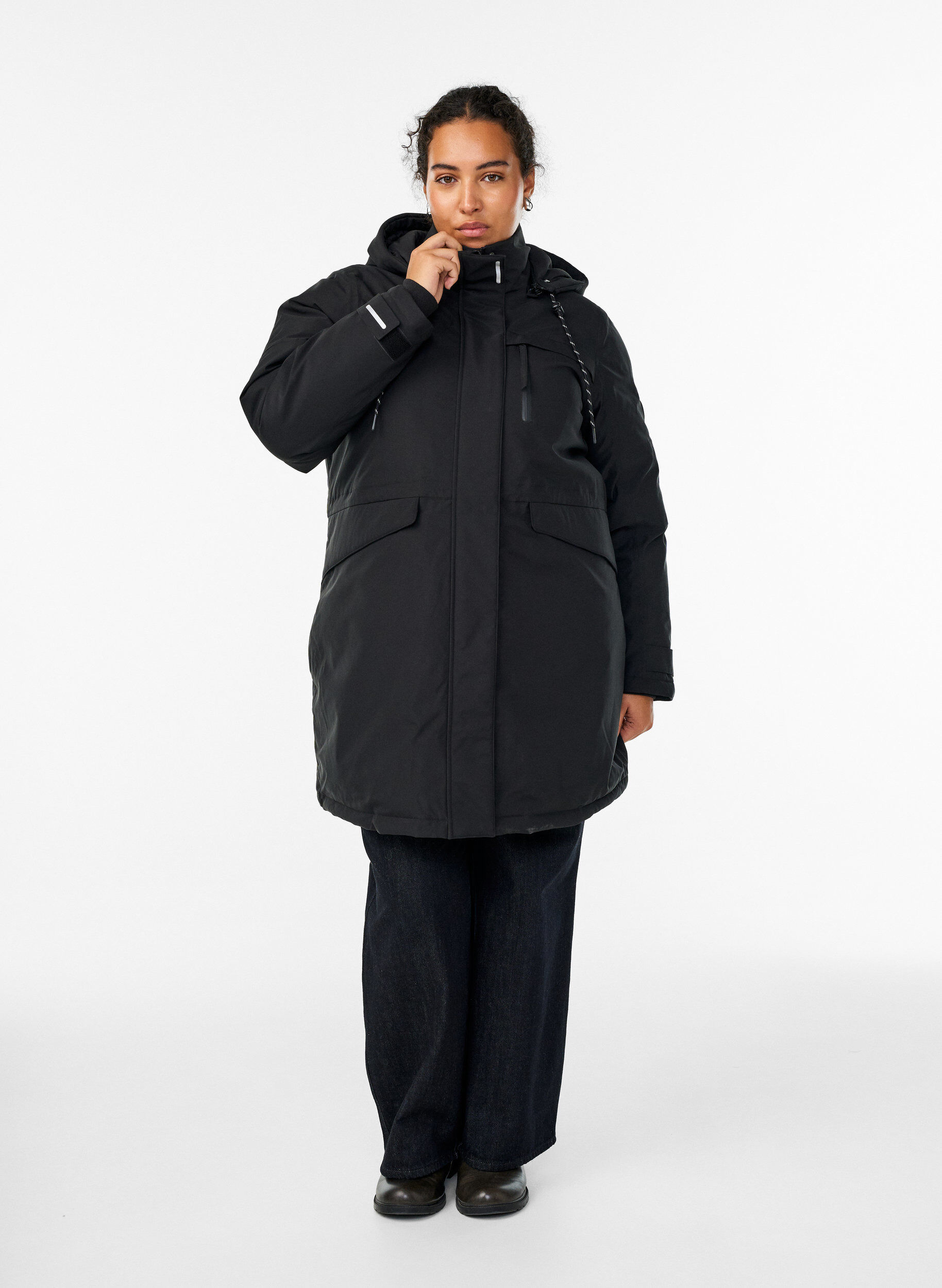 Zizzifashion Water-repellent parka with a hood and functional details, Black, Model image number 1
