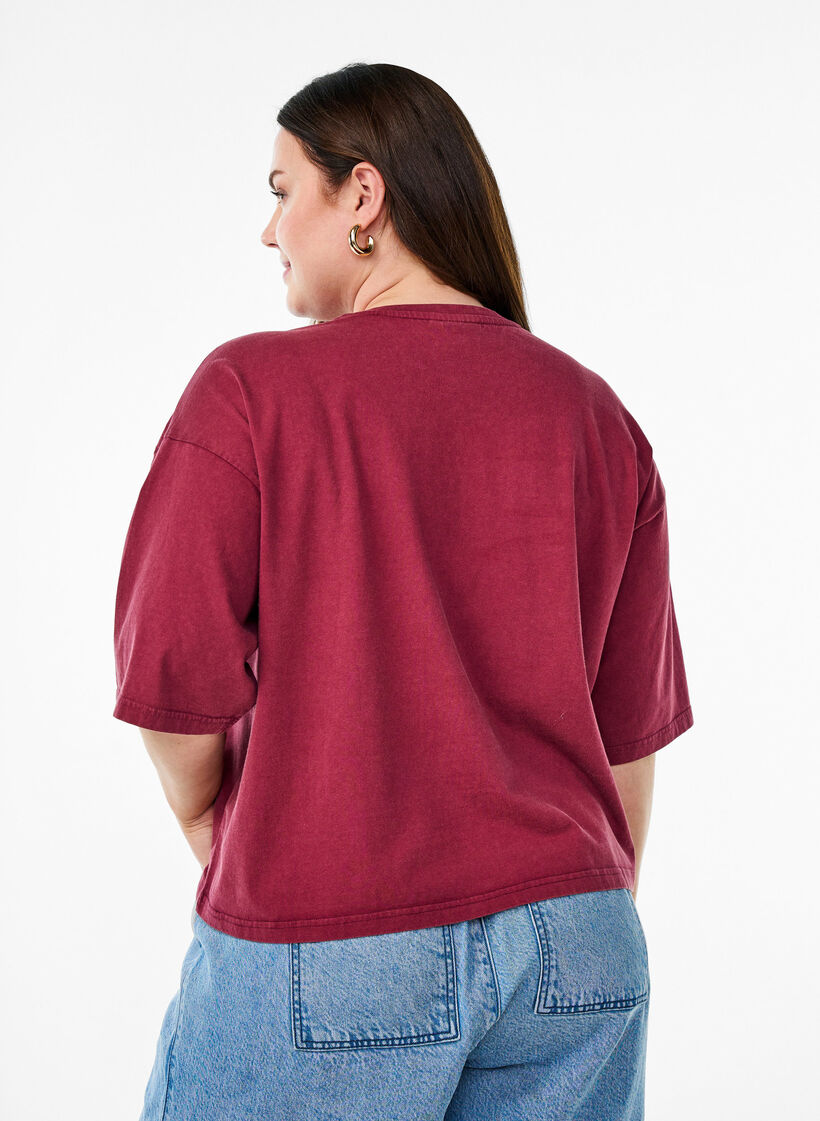 Short T-shirt with a loose fit, Dark Bordeaux, Model image number 2