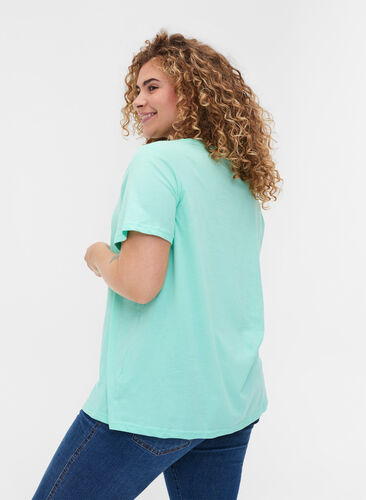 Cotton t-shirt with a v-neck and print, Cabbage, Model image number 1