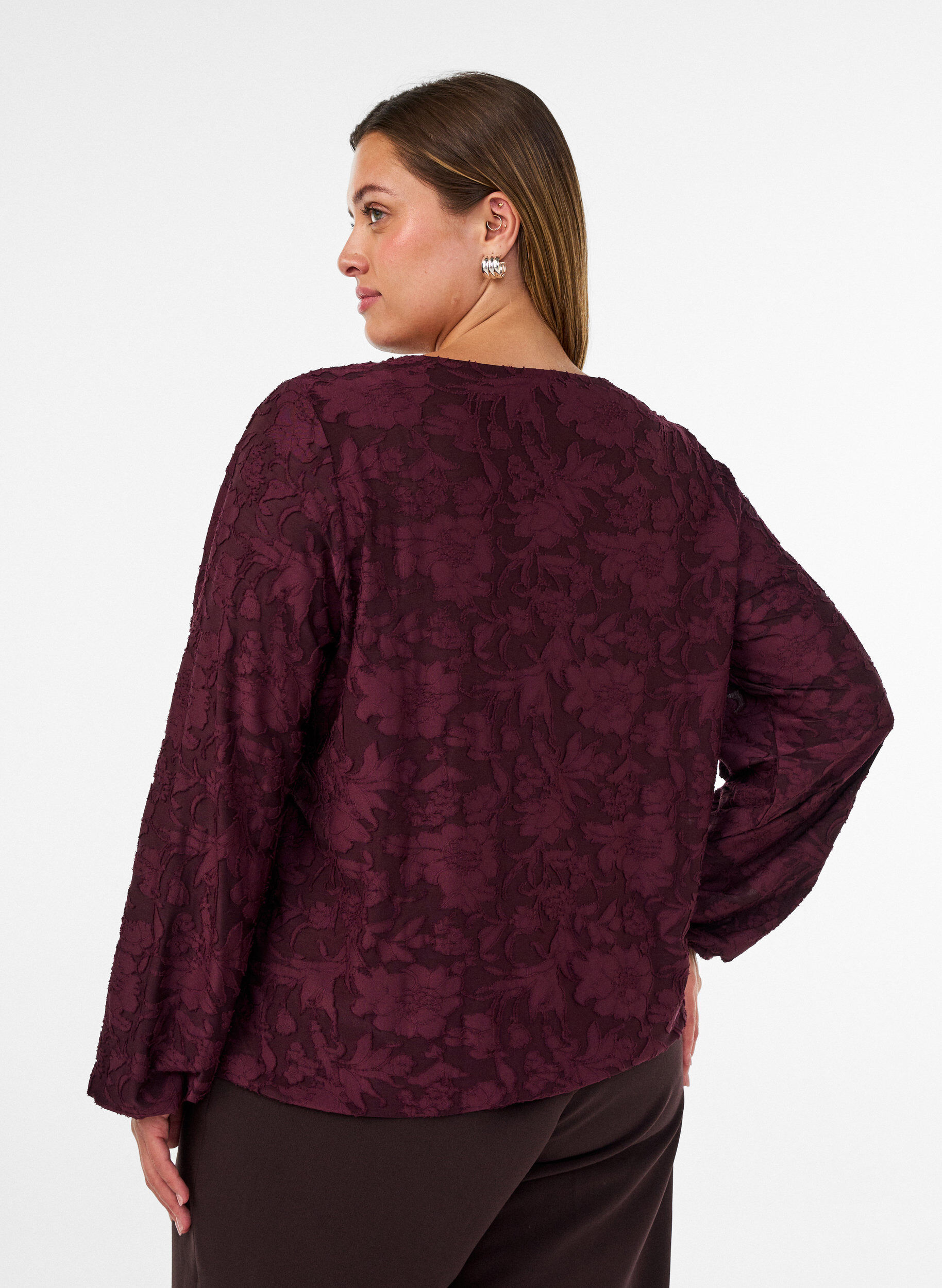 ZizzifashionSheer blouse with floral texture and long sleeves, Red, Model image number 2