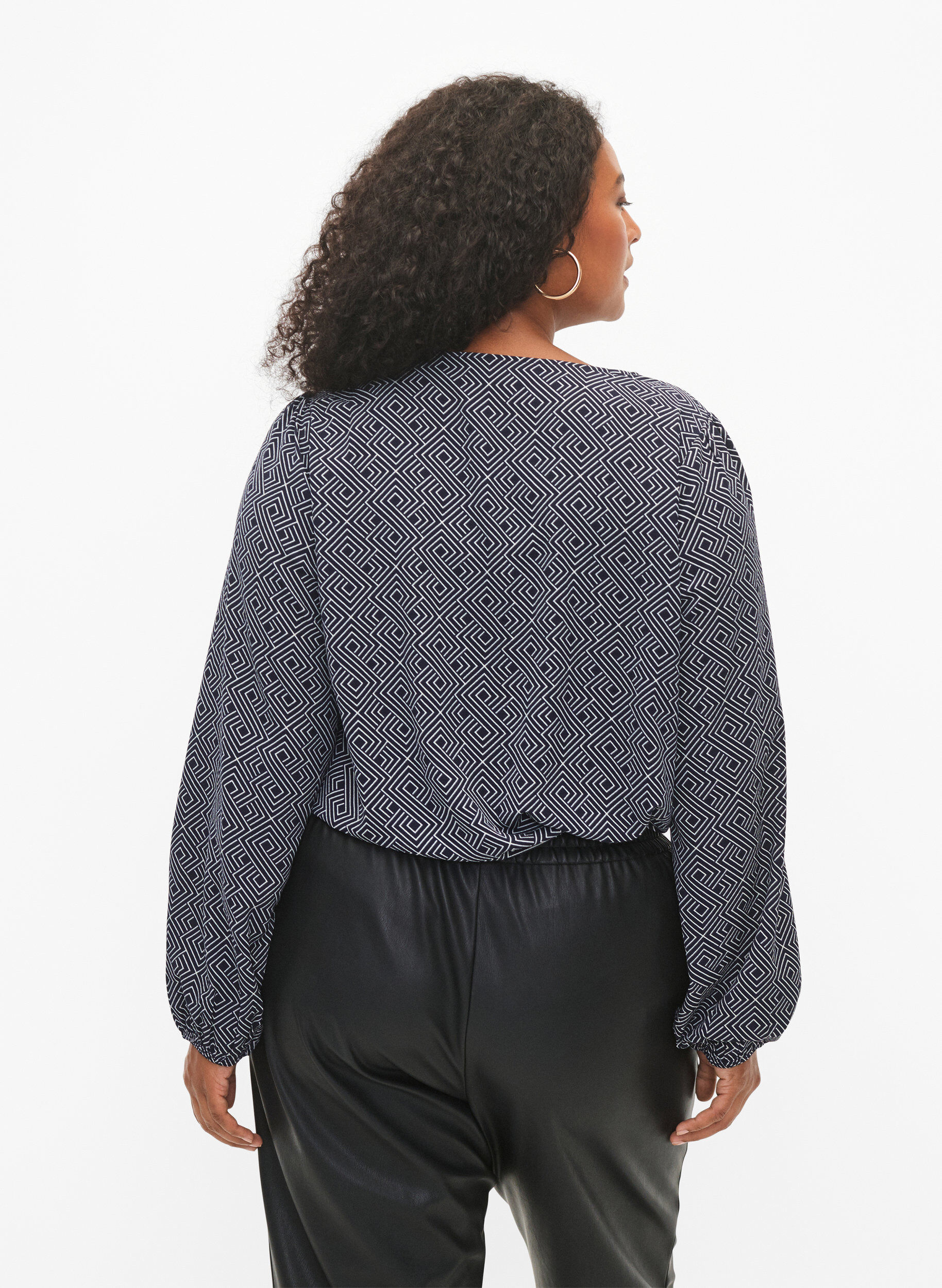 Zizzifashion Shirt blouse with a V-neck and print, Navy Graphic AOP, Model image number 1