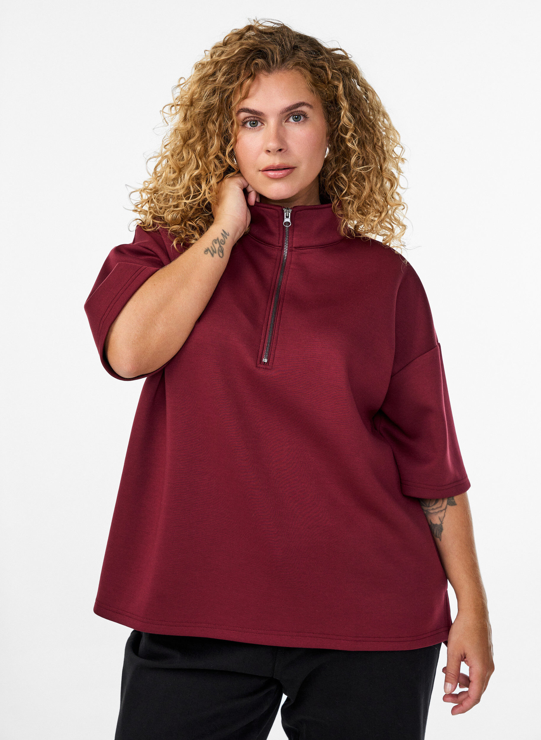 Short-sleeved sweatshirt with a high collar, Dark Bordeaux, Model