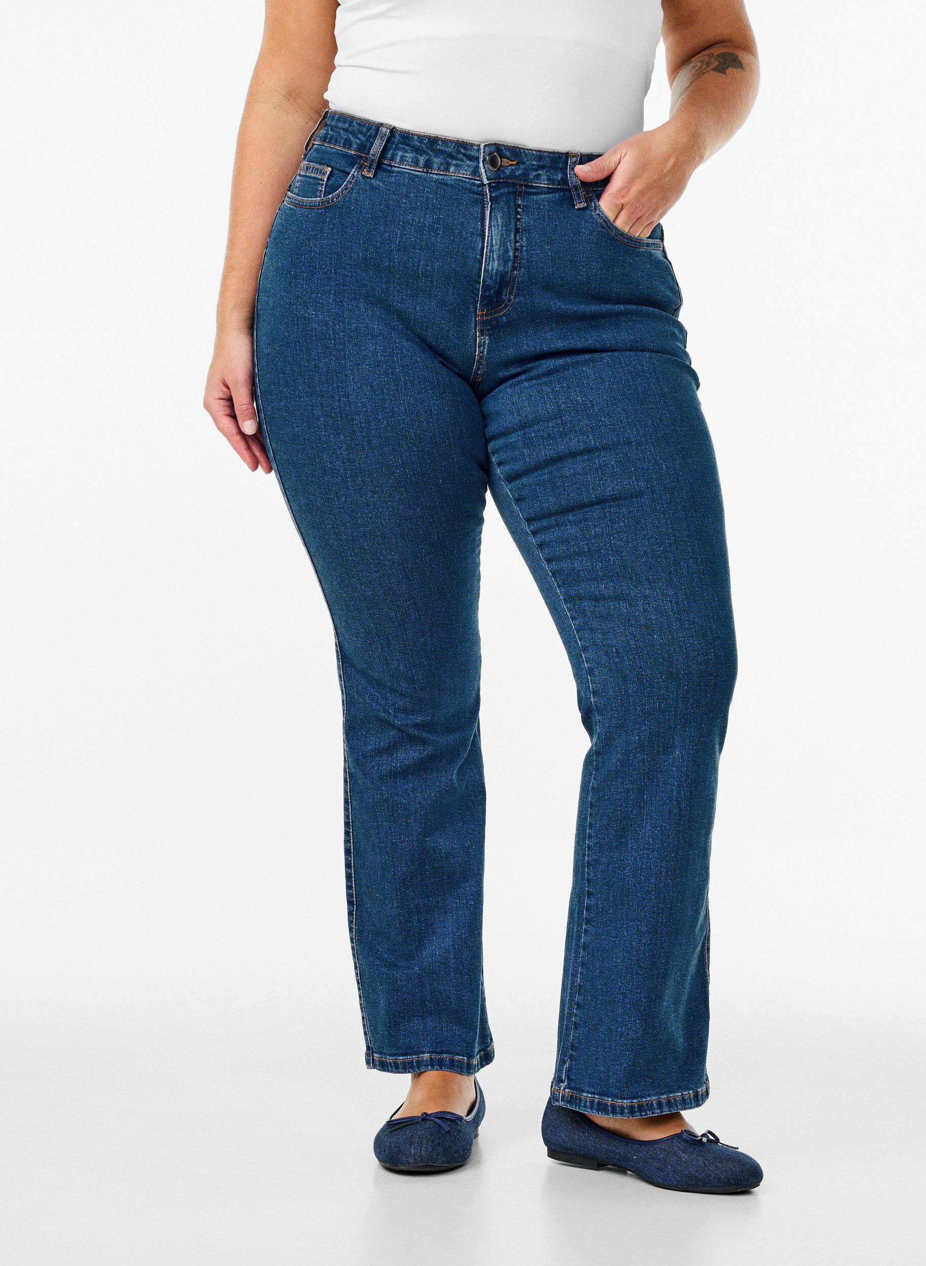 Zizzifashion Ellen bootcut jeans with high waist, Blue, Model image number 2