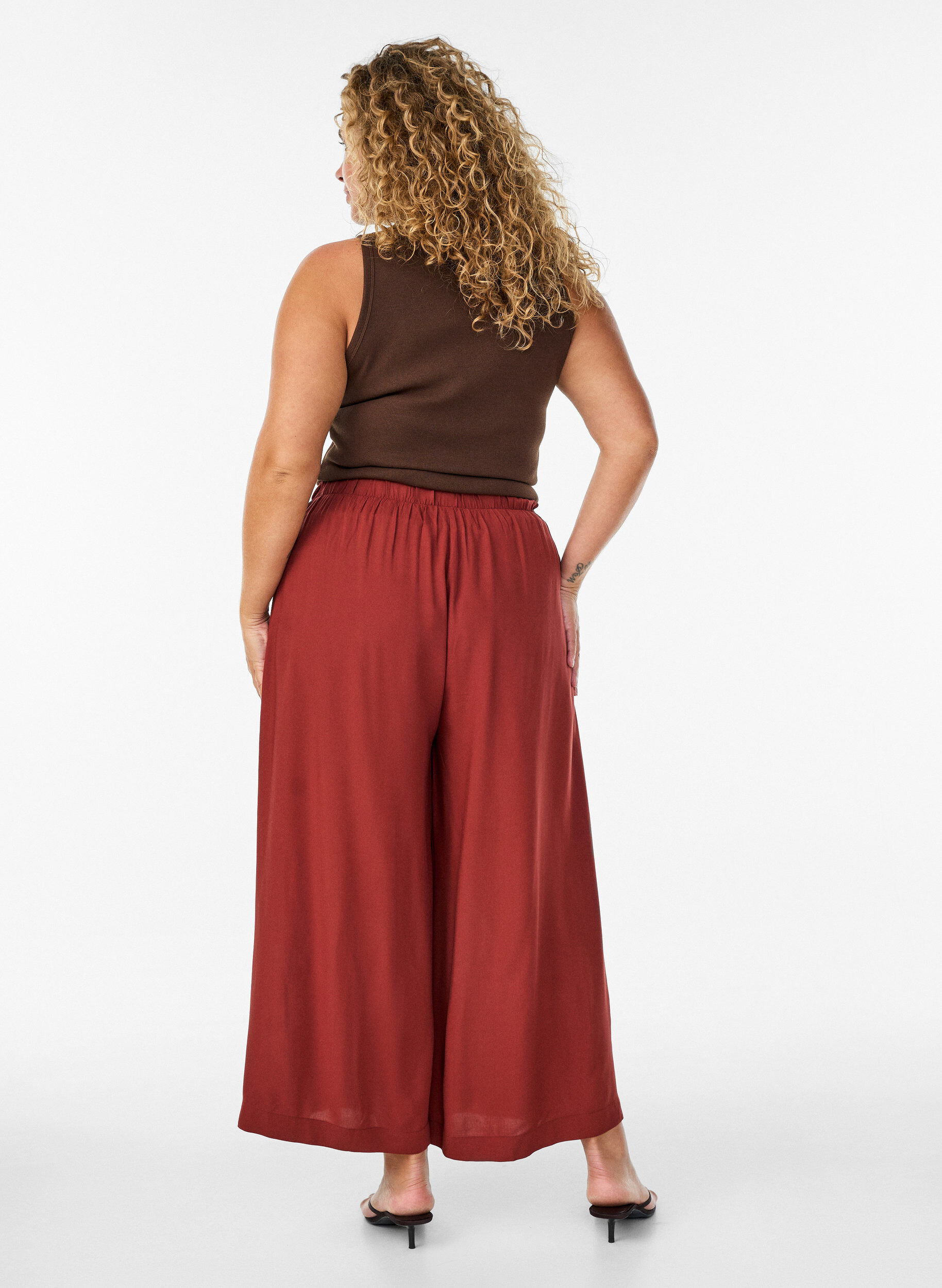 Zizzifashion Culottes in viscose with a high waist and wide legs, Red, Model image number 1