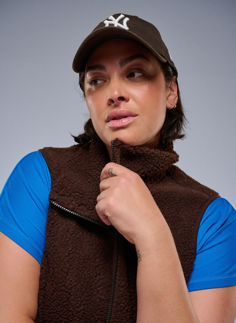 Teddy fleece gilet with zipper and pockets, Hot Fudge, Image image number 0