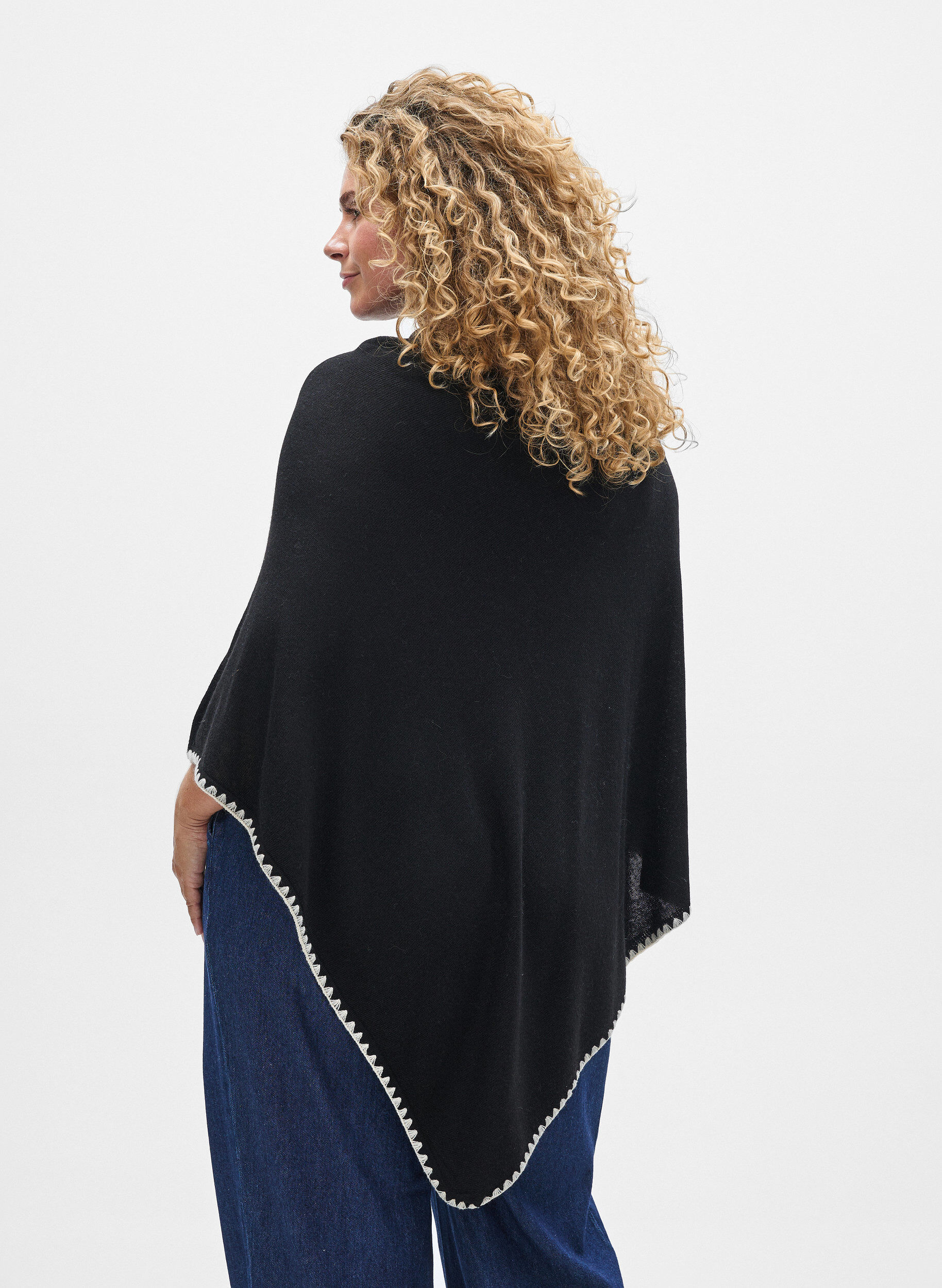 Zizzifashion Fine-knit poncho, Black, Model image number 2