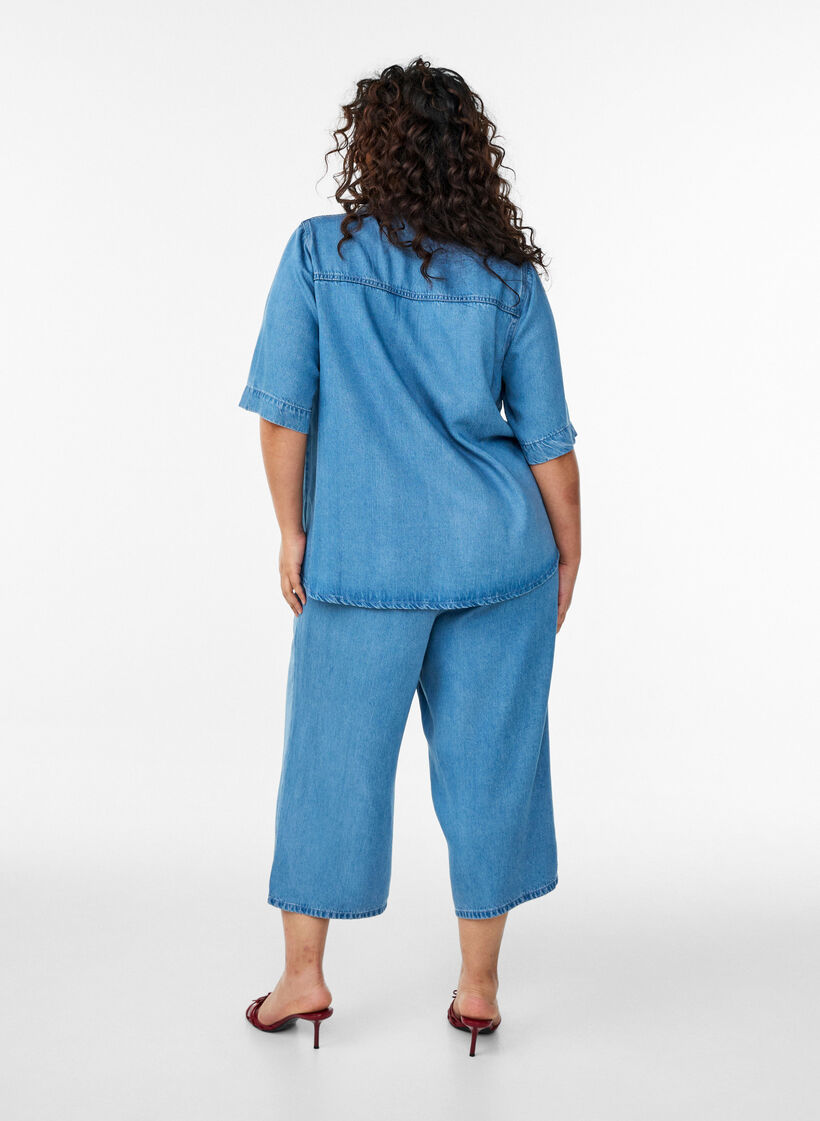 Short-sleeved denim-look lyocell shirt, Light Blue, Model image number 2