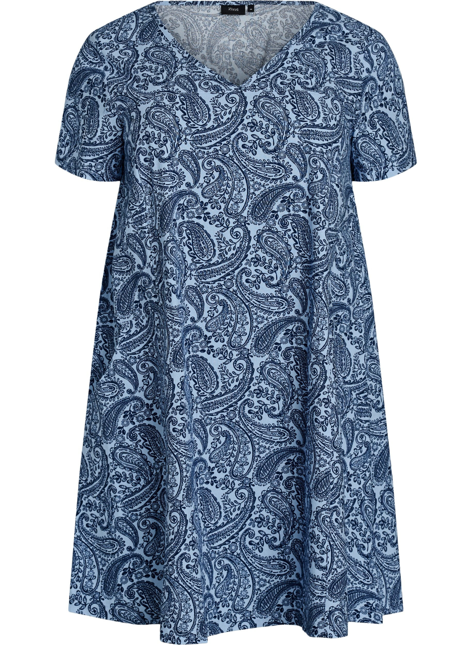 Short a-line dress with paisley print