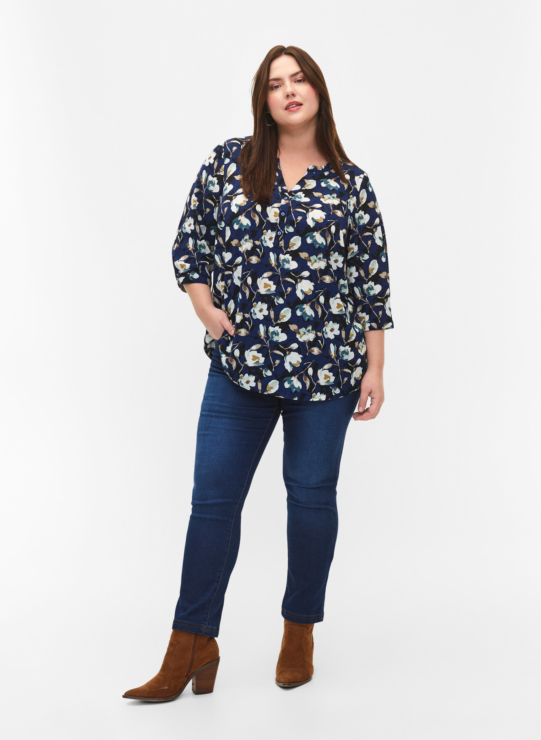 Zizzifashion Floral blouse with 3/4 sleeves, P. Blue Flower AOP, Model image number 2