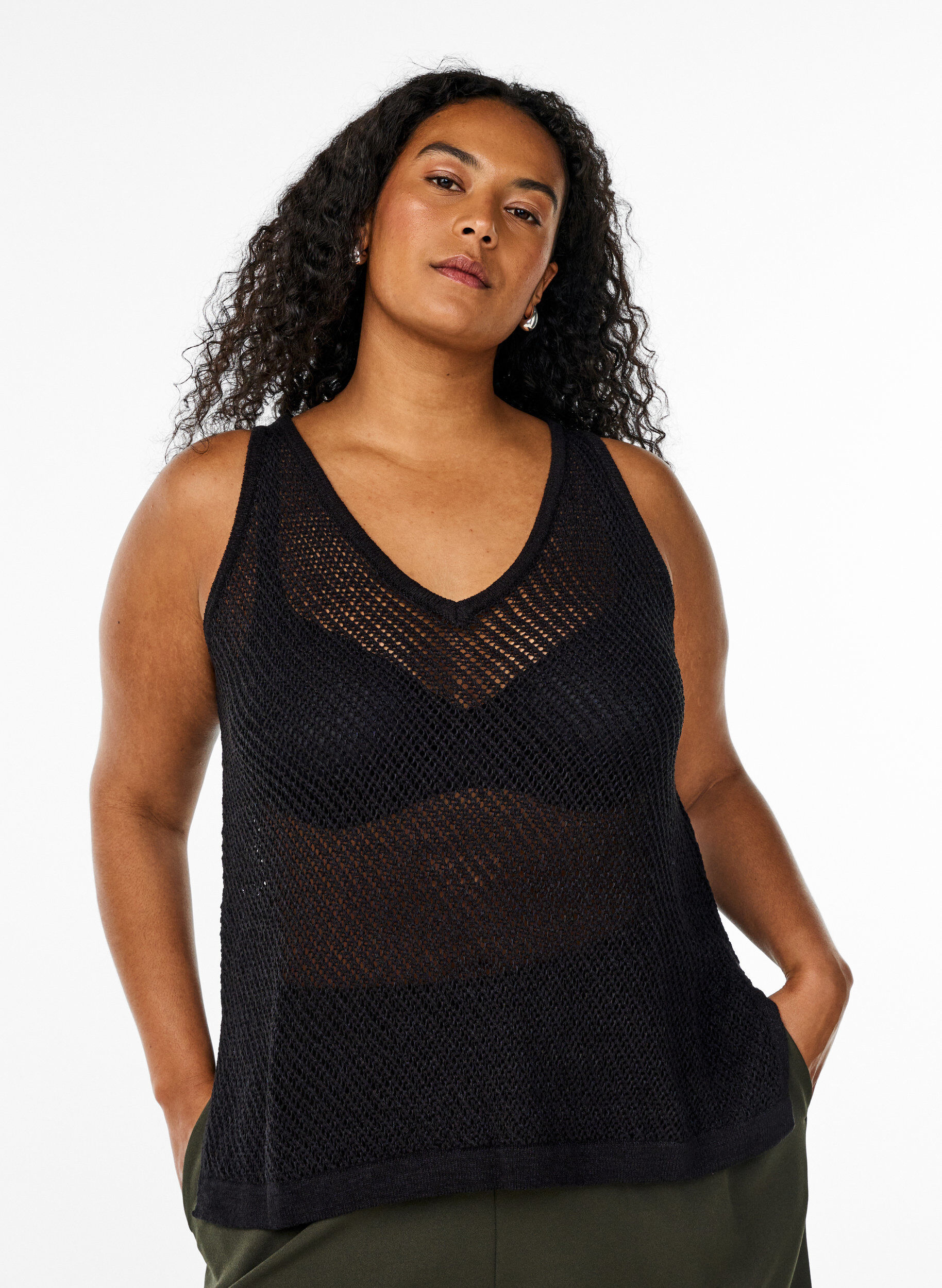 Zizzifashion FLASH - Sleeveless knitted top with v-neck, Black, Model image number 0