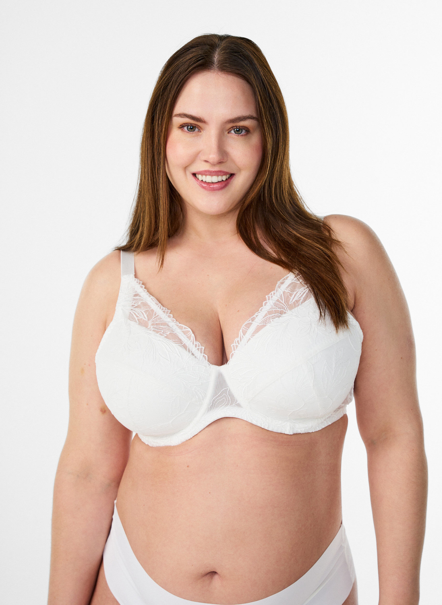 Padded lace bra with underwire, White, Model