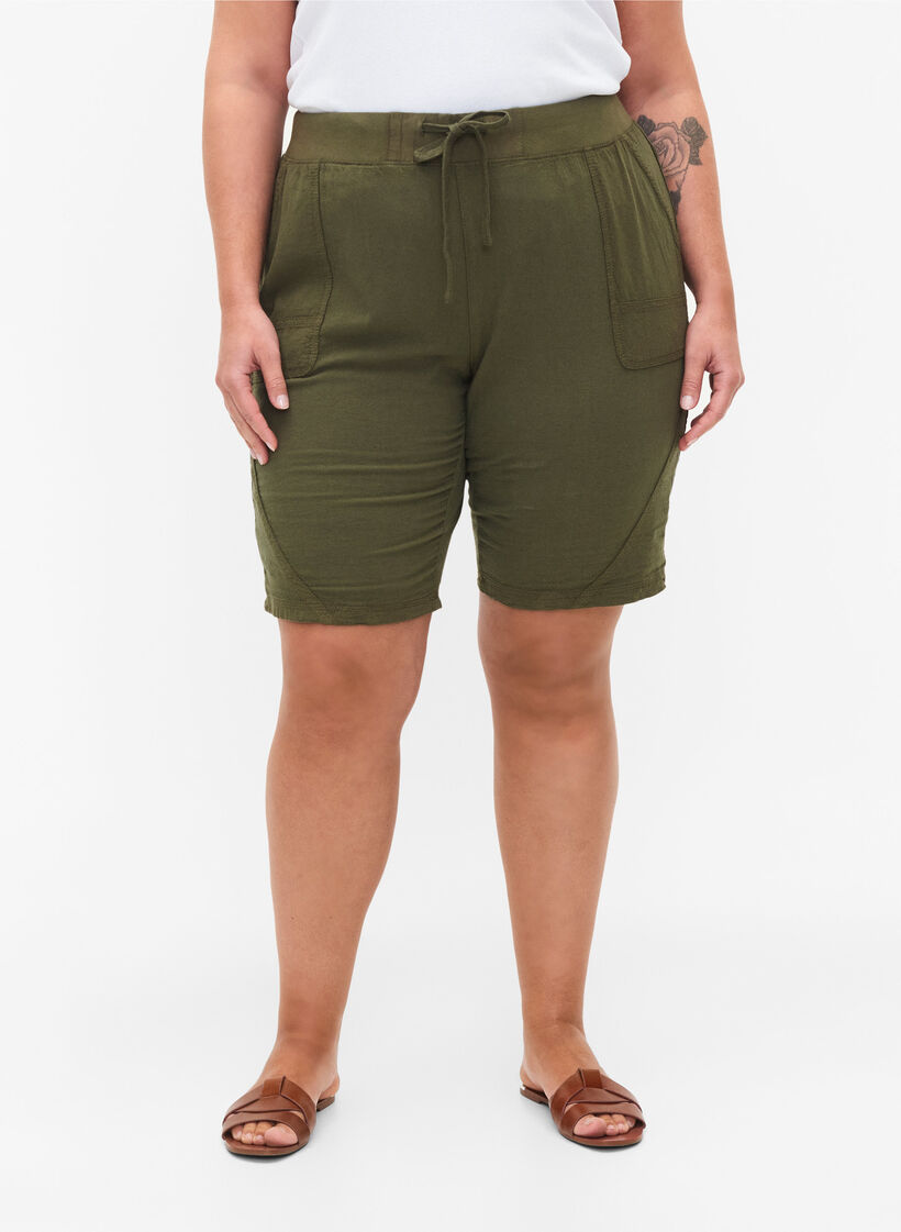 Loose cotton shorts with pockets, Green, Model image number 4
