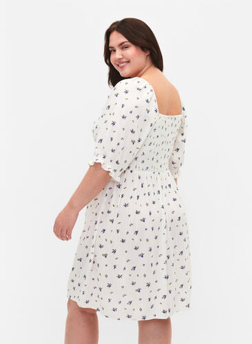 Short dress with smock and floral print, Bright White Flower, Model image number 1