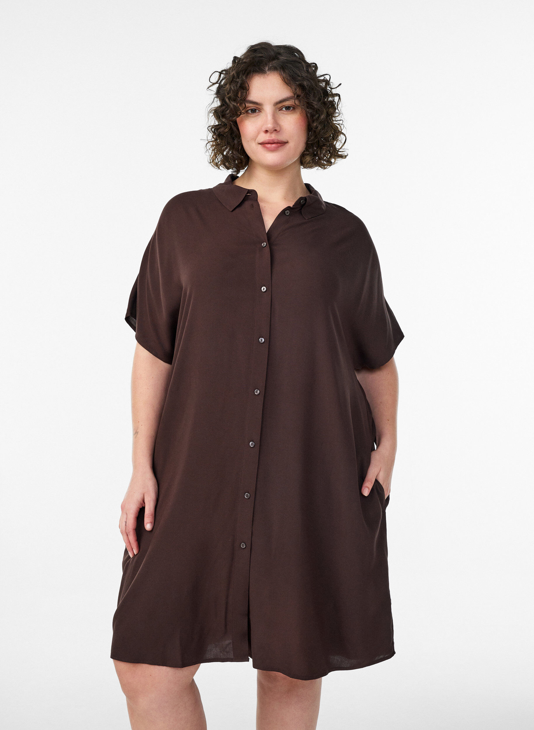 Zizzifashion Loose-fitting long shirt in viscose, Brown, Model image number 0