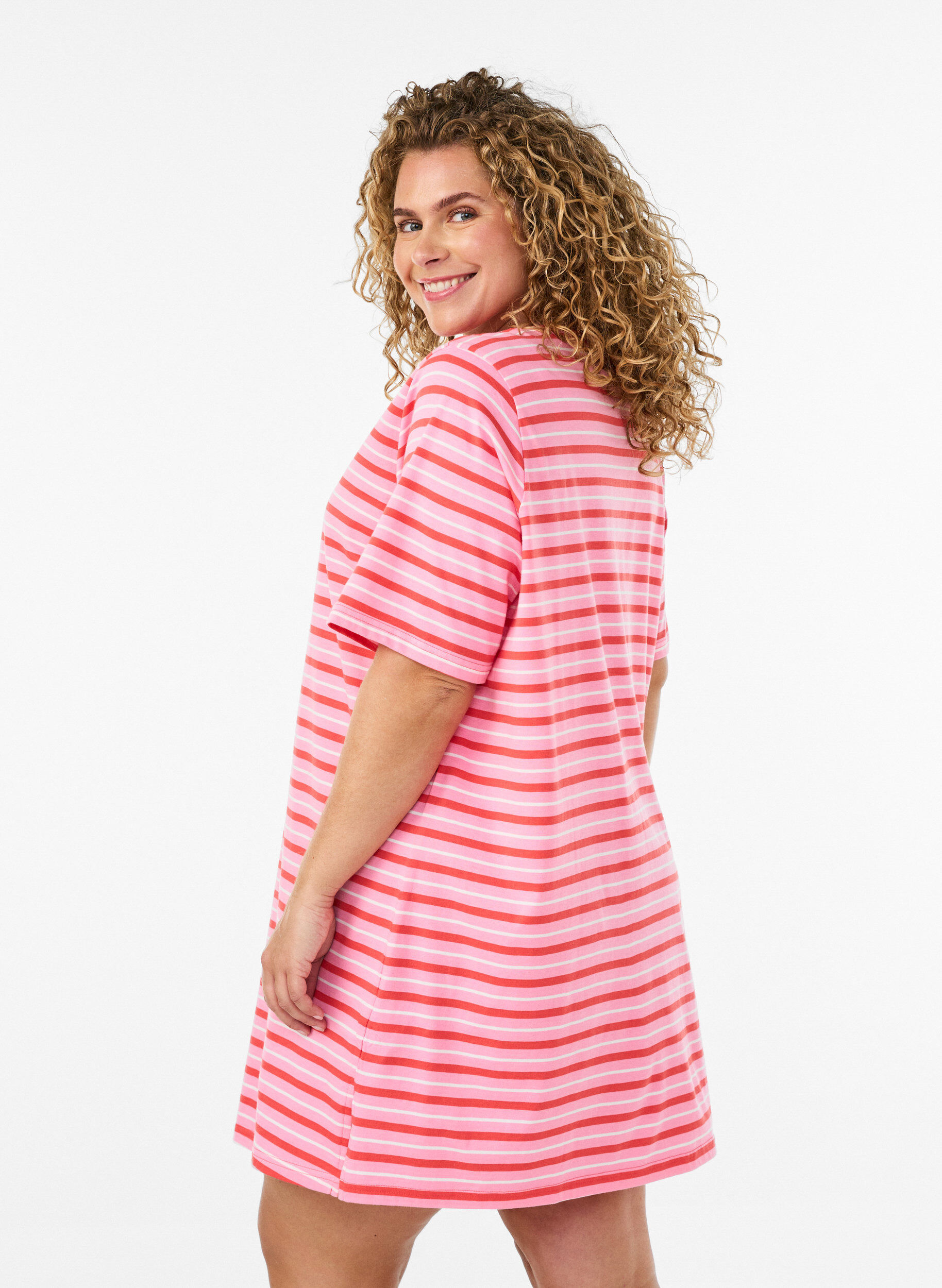 Zizzifashion Long oversized striped T-shirt in organic cotton, Pink, Model image number 2
