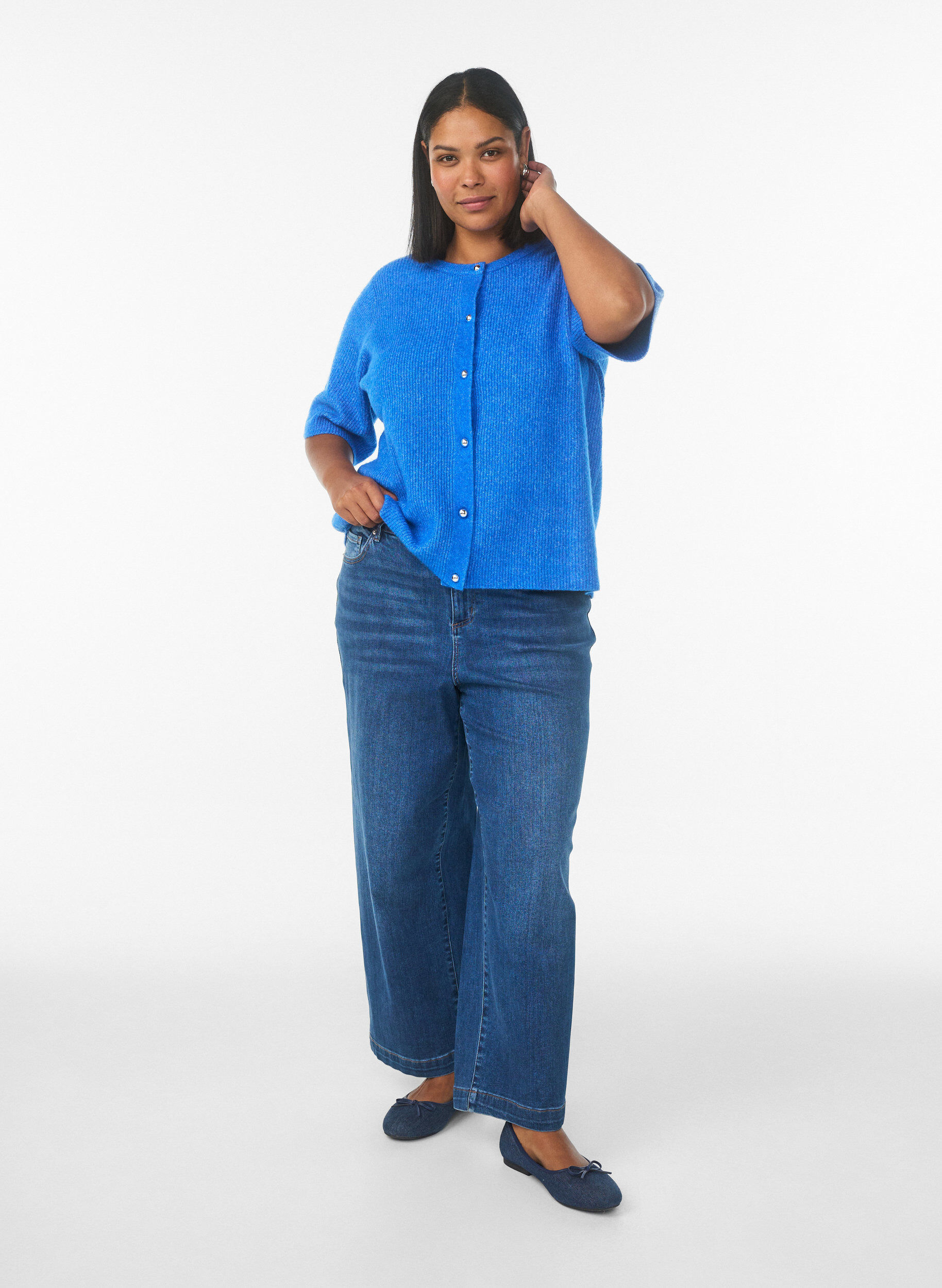 Zizzifashion Short-sleeved knit cardigan with shiny ball buttons, Light Blue, Model image number 1