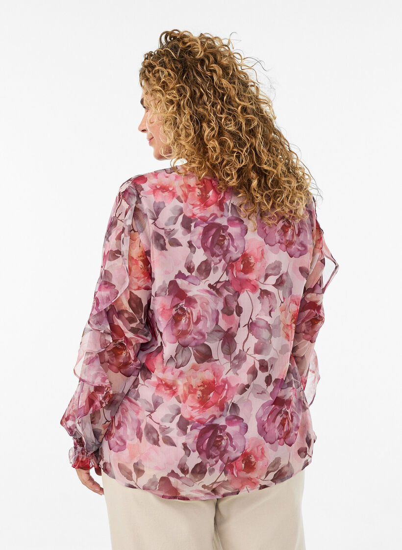 Floral blouse with a V-neck and ruffle sleeves, Rose, Model
