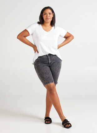 High waisted denim shorts, Grey Denim, Model image number 2