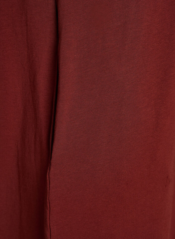 Midi T-shirt dress with a V-neck, 0426, Packshot image number 3