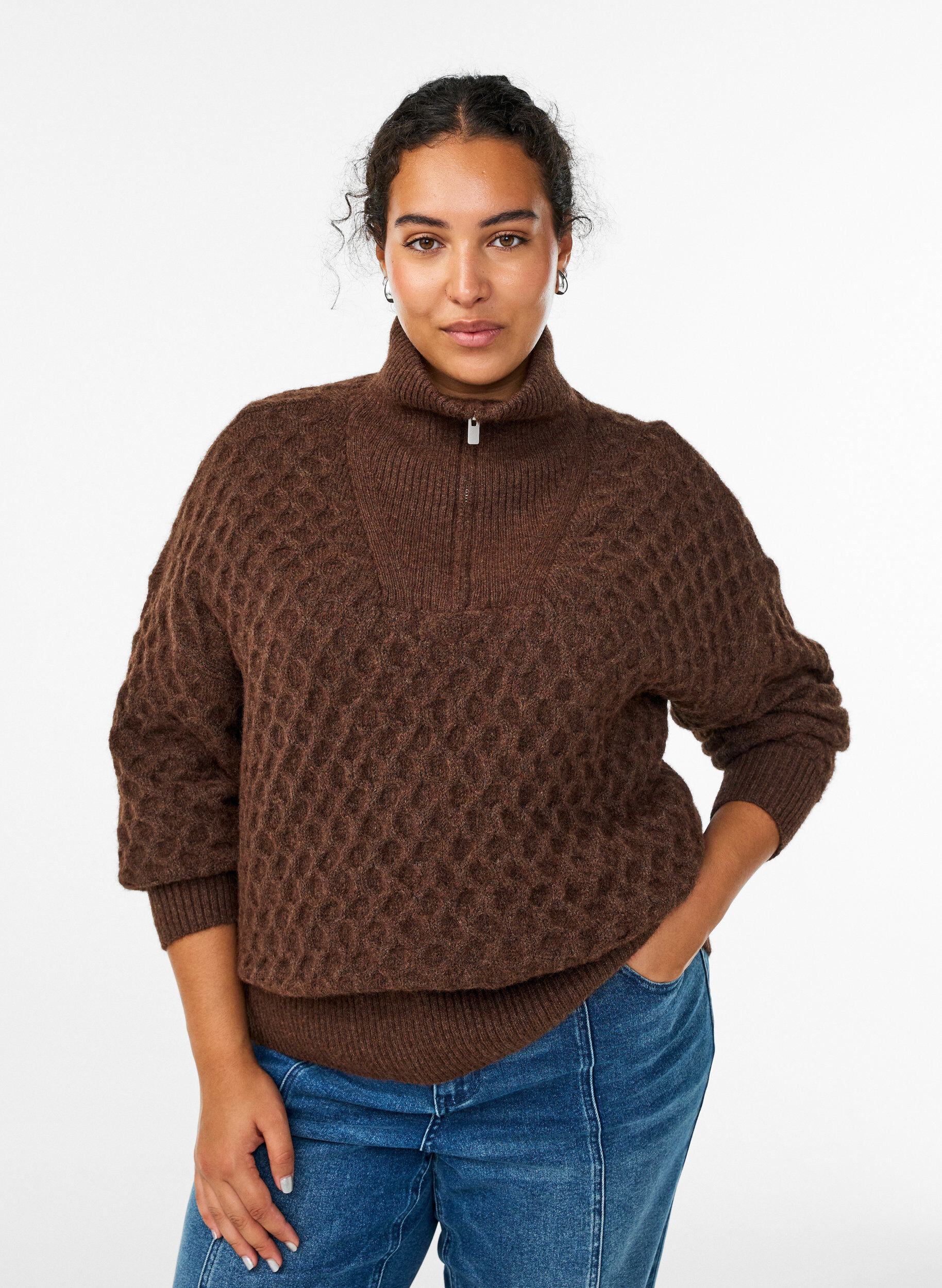 Jumper with a high neck and texture, Brown, Model